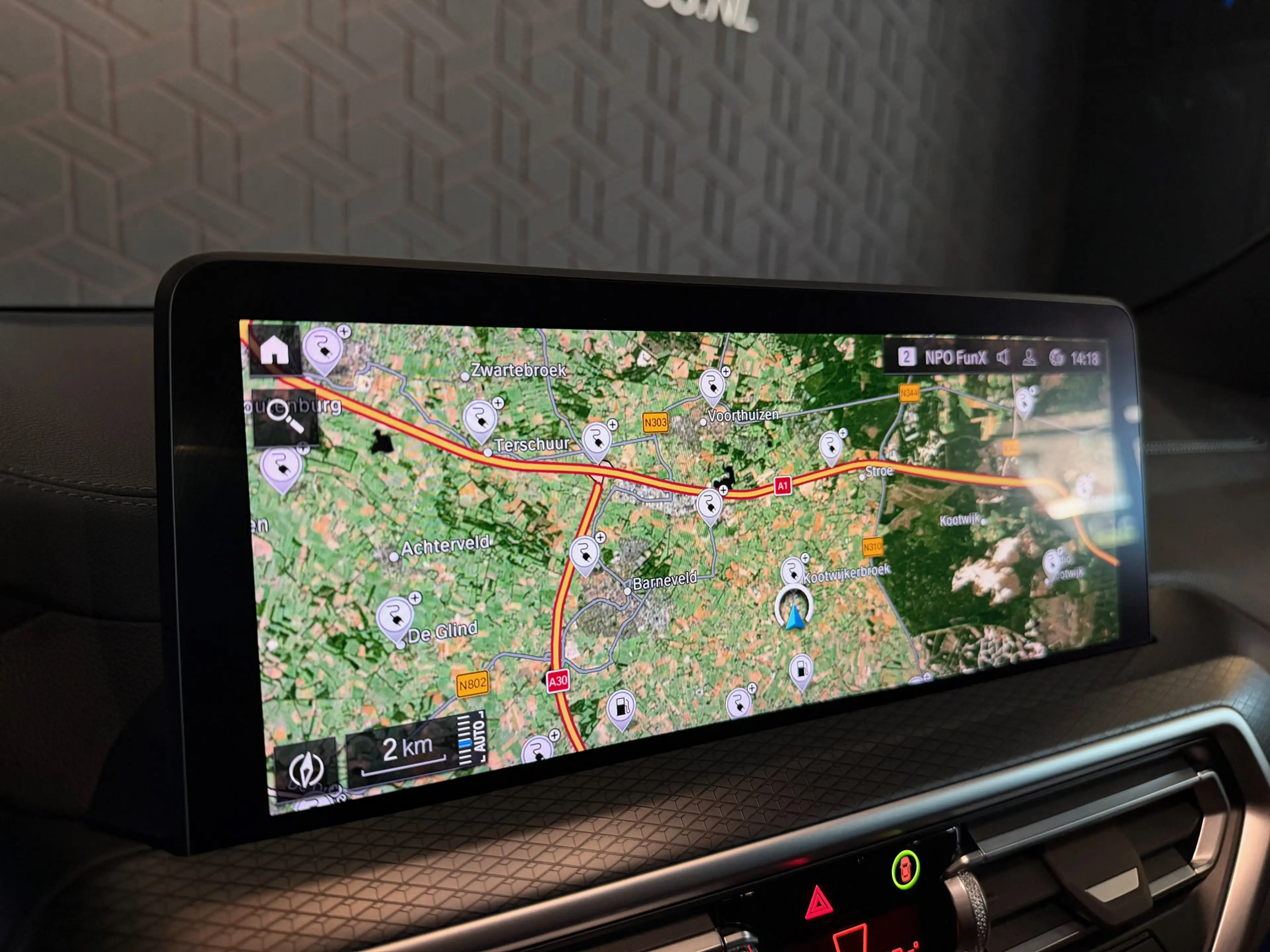BMW X3 xDrive30e High Exe | M-sport | Pano | Head-up | 36 — photo 19
