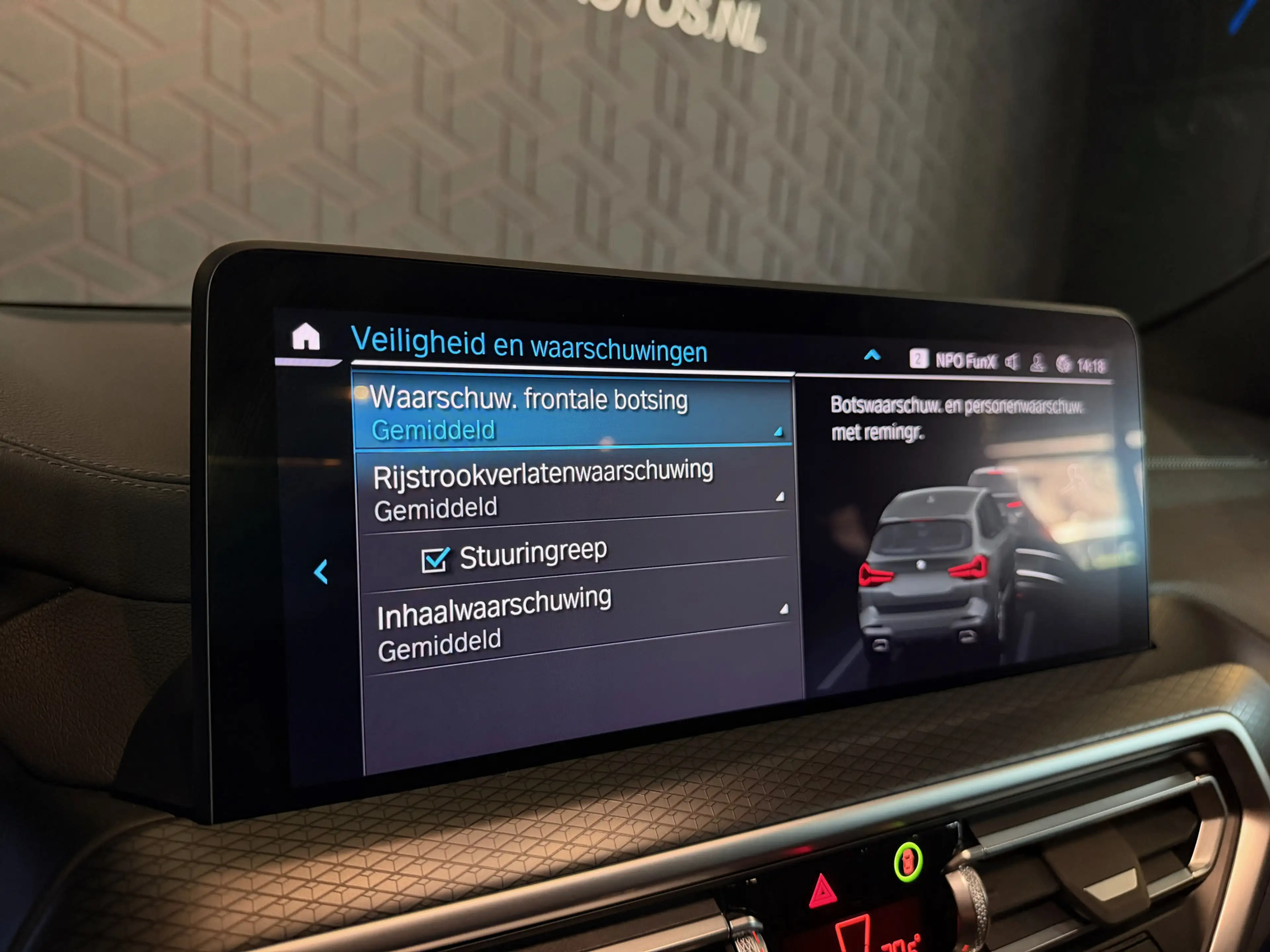 BMW X3 xDrive30e High Exe | M-sport | Pano | Head-up | 36 — photo 22