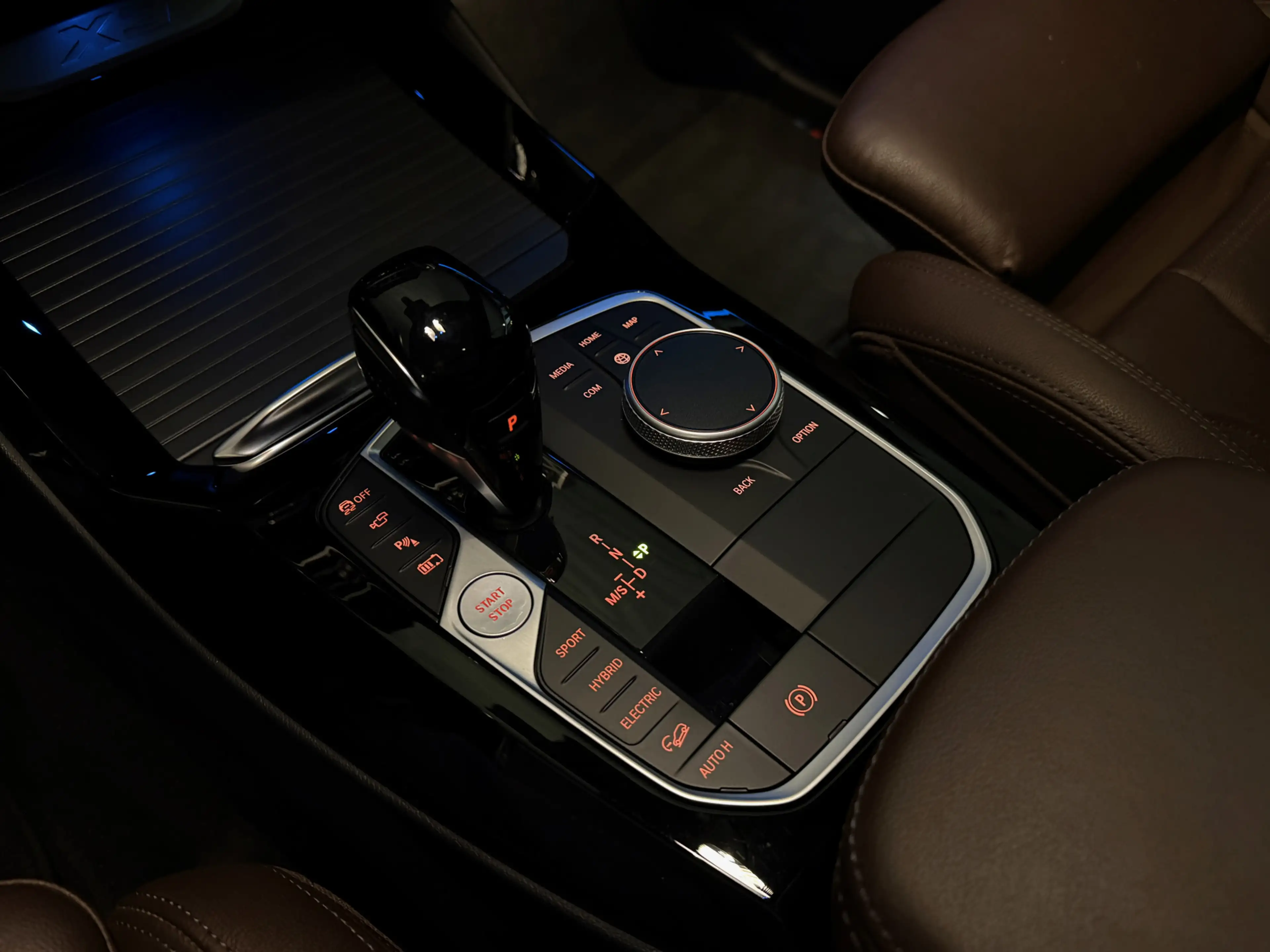 BMW X3 xDrive30e High Exe | M-sport | Pano | Head-up | 36 — photo 18