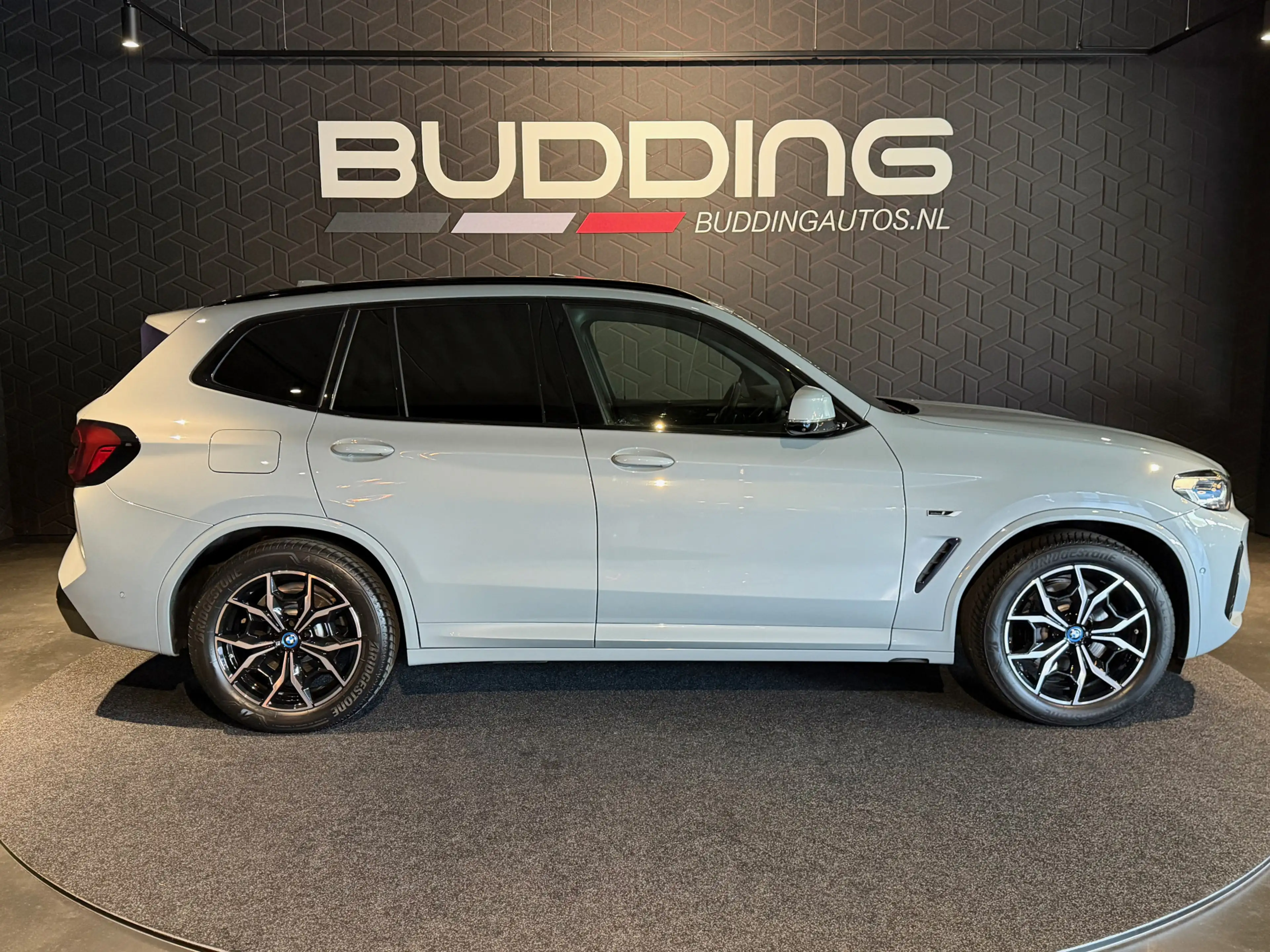 BMW X3 xDrive30e High Exe | M-sport | Pano | Head-up | 36 — photo 4