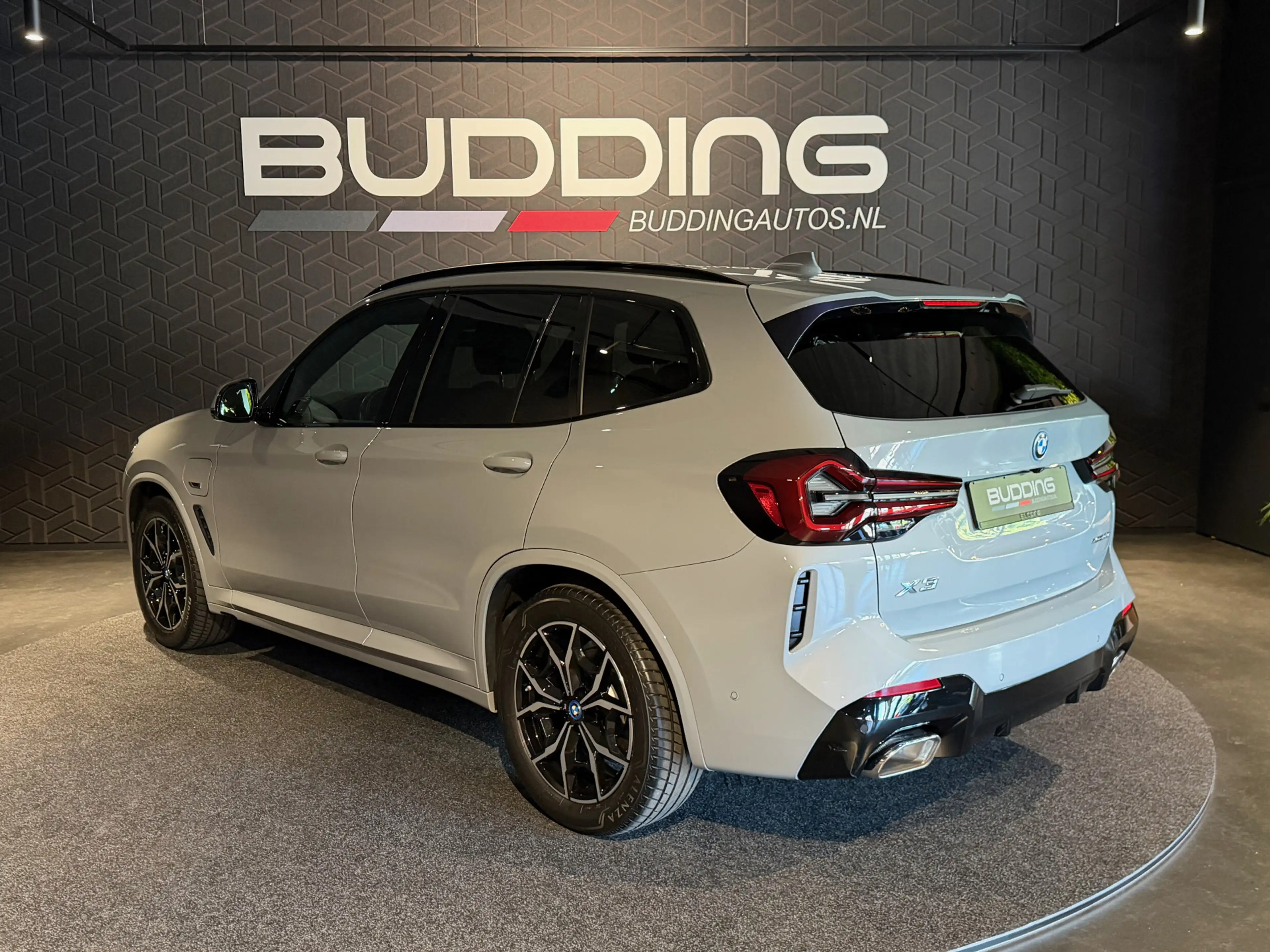 BMW X3 xDrive30e High Exe | M-sport | Pano | Head-up | 36 — photo 7