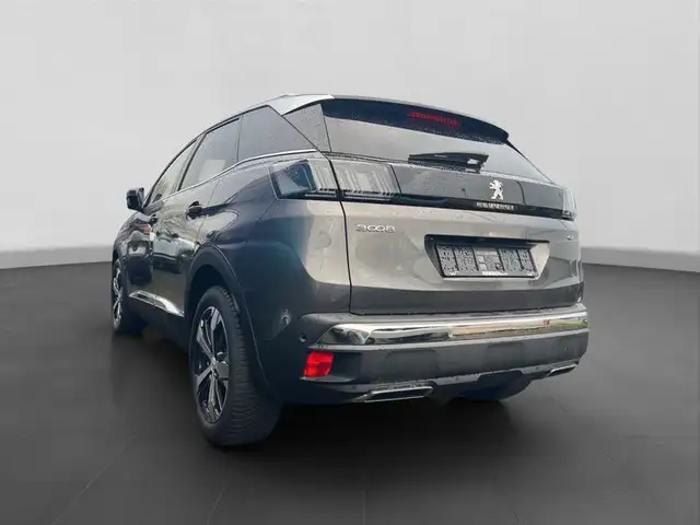 Peugeot 3008 view 2