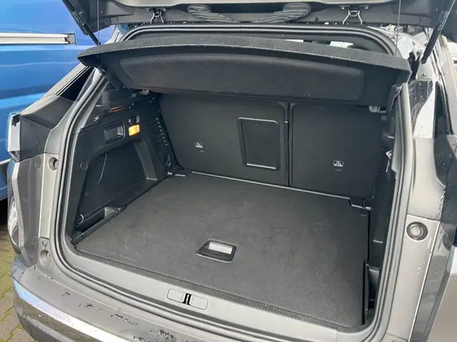Peugeot 3008 view 11