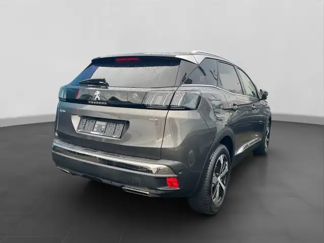 Peugeot 3008 view 3