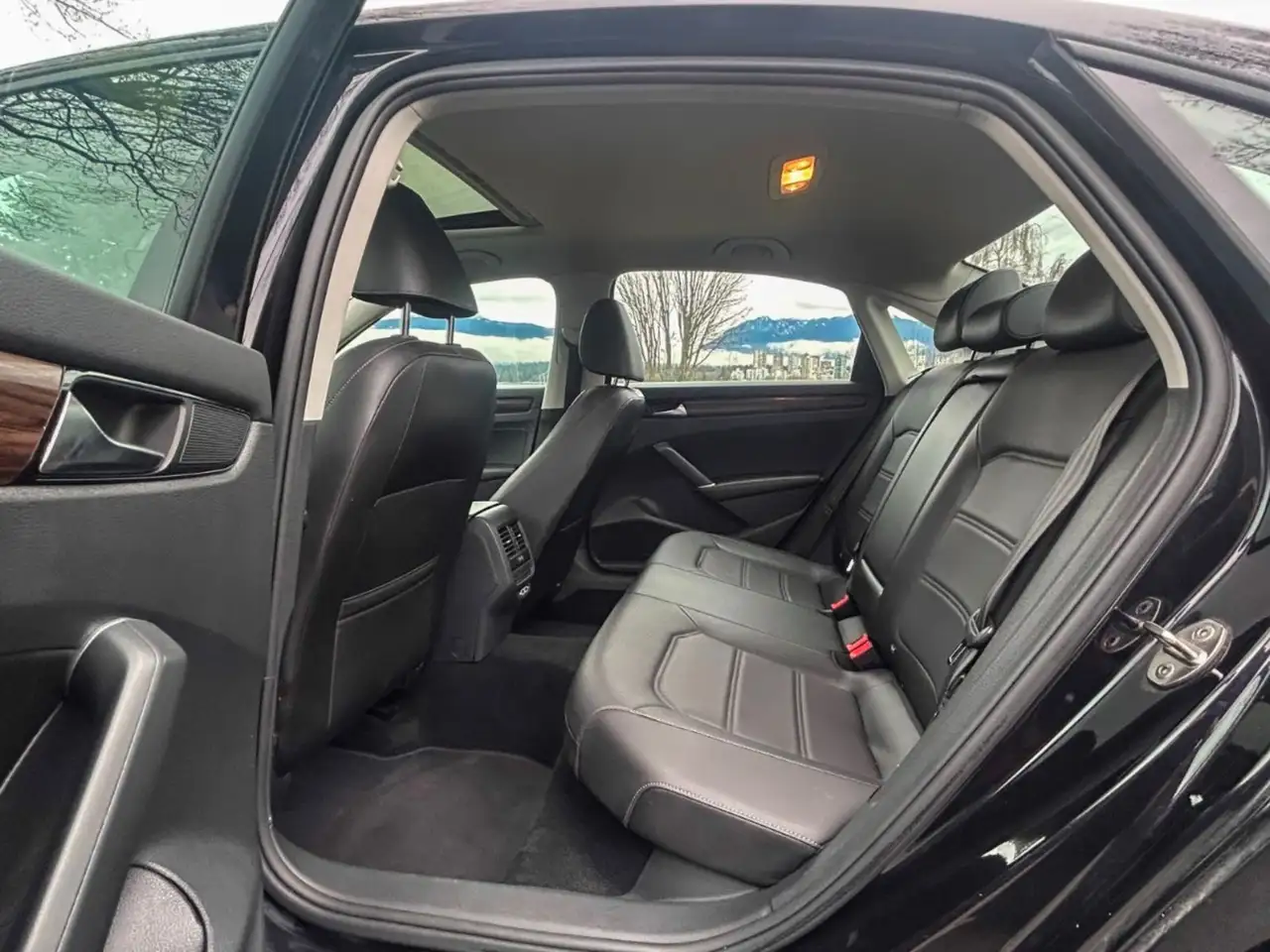 Volkswagen Passat снимка Volkswagen Passat