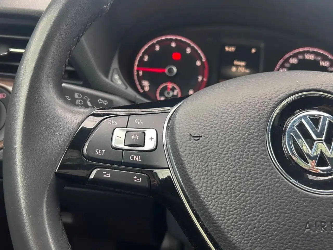 Volkswagen Passat снимка Volkswagen Passat