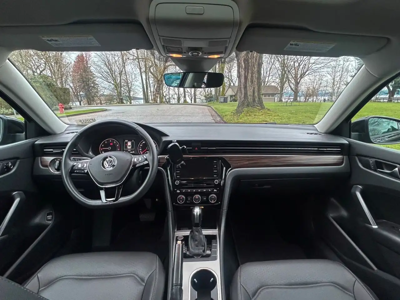 Volkswagen Passat снимка Volkswagen Passat