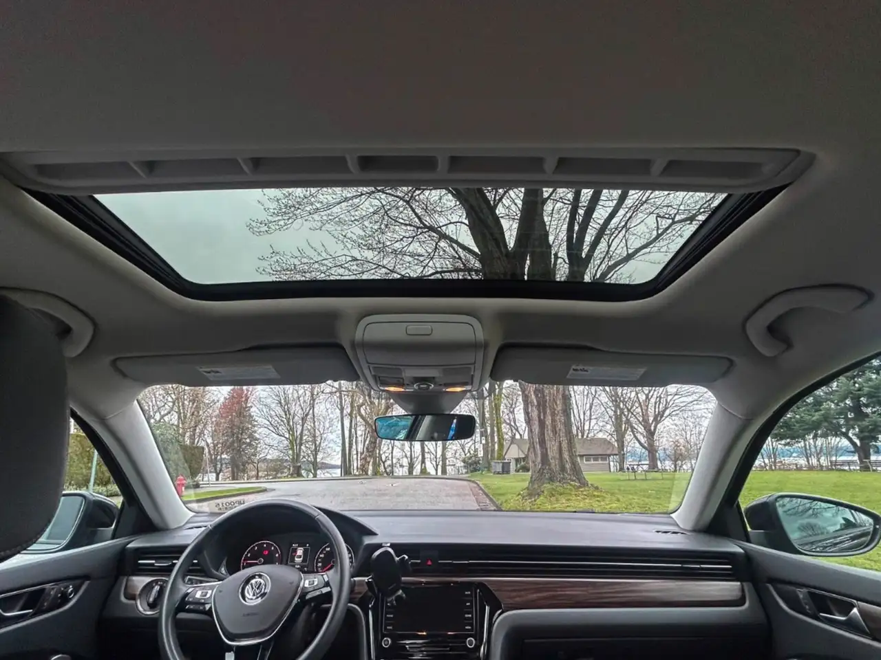 Volkswagen Passat снимка Volkswagen Passat