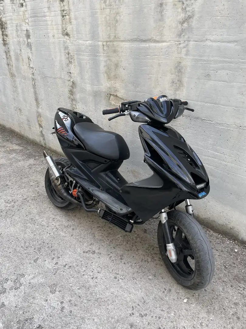 Yamaha Aerox R - 1