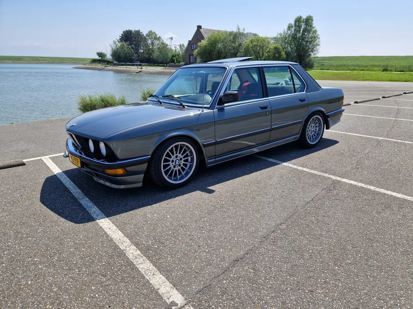 BMW 518 518 518i Серый - 1