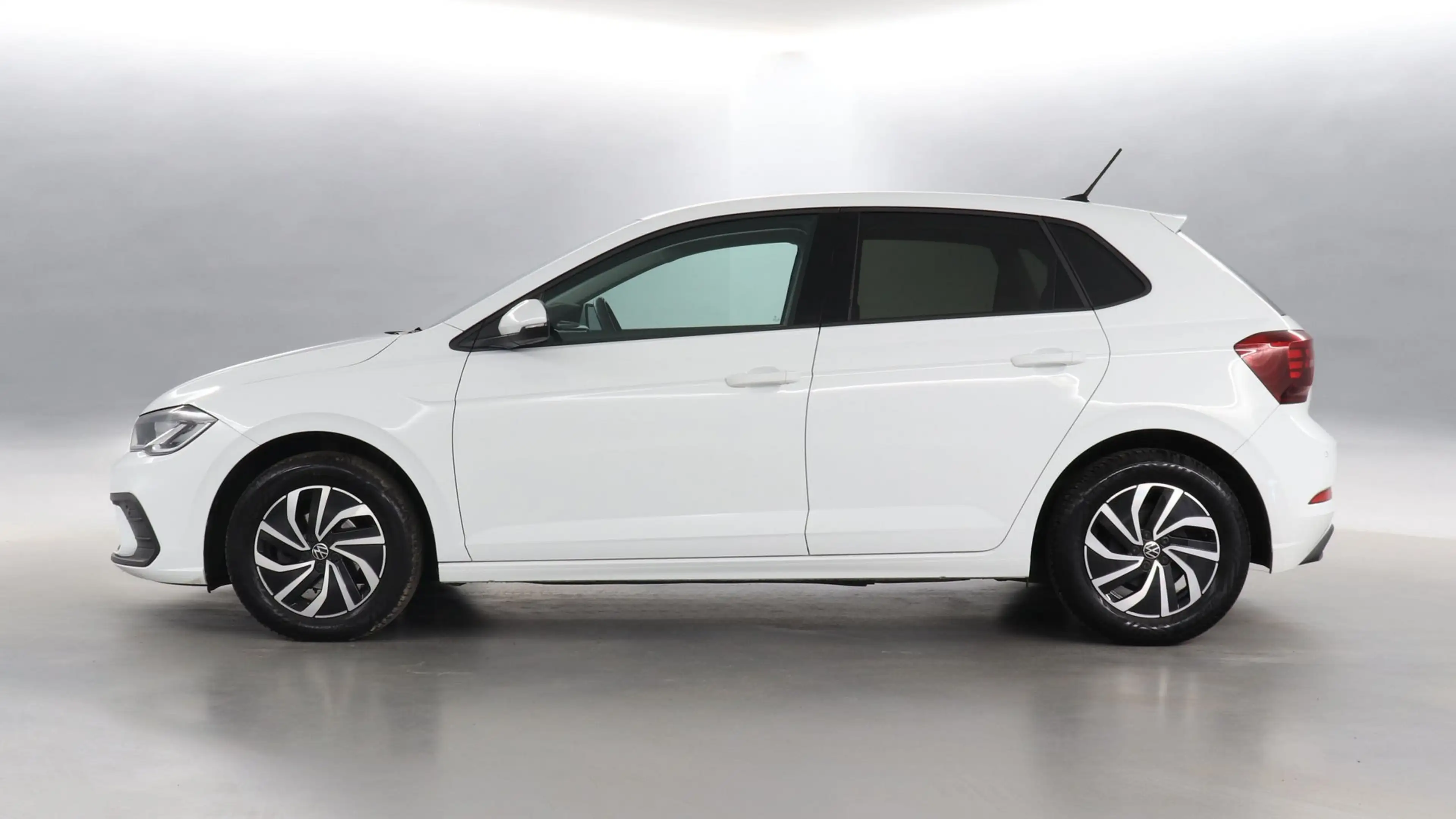 Volkswagen Polo 1.0 TSI 95pk Life Business / Navigatie / Stoelverw — photo 9