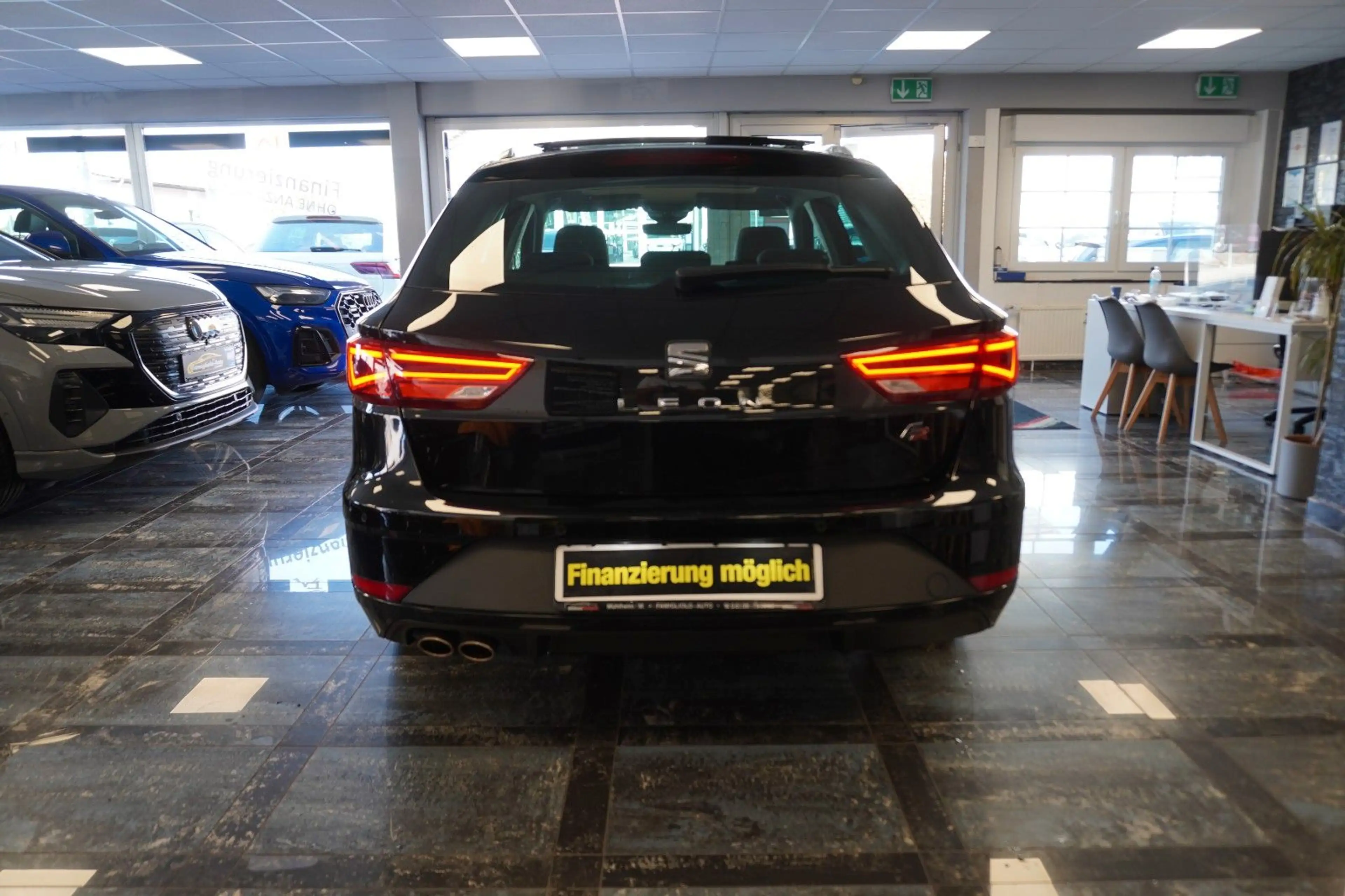 SEAT Leon ST FR Black Matt Edition/Panorama/Navi/1.Ha — photo 11