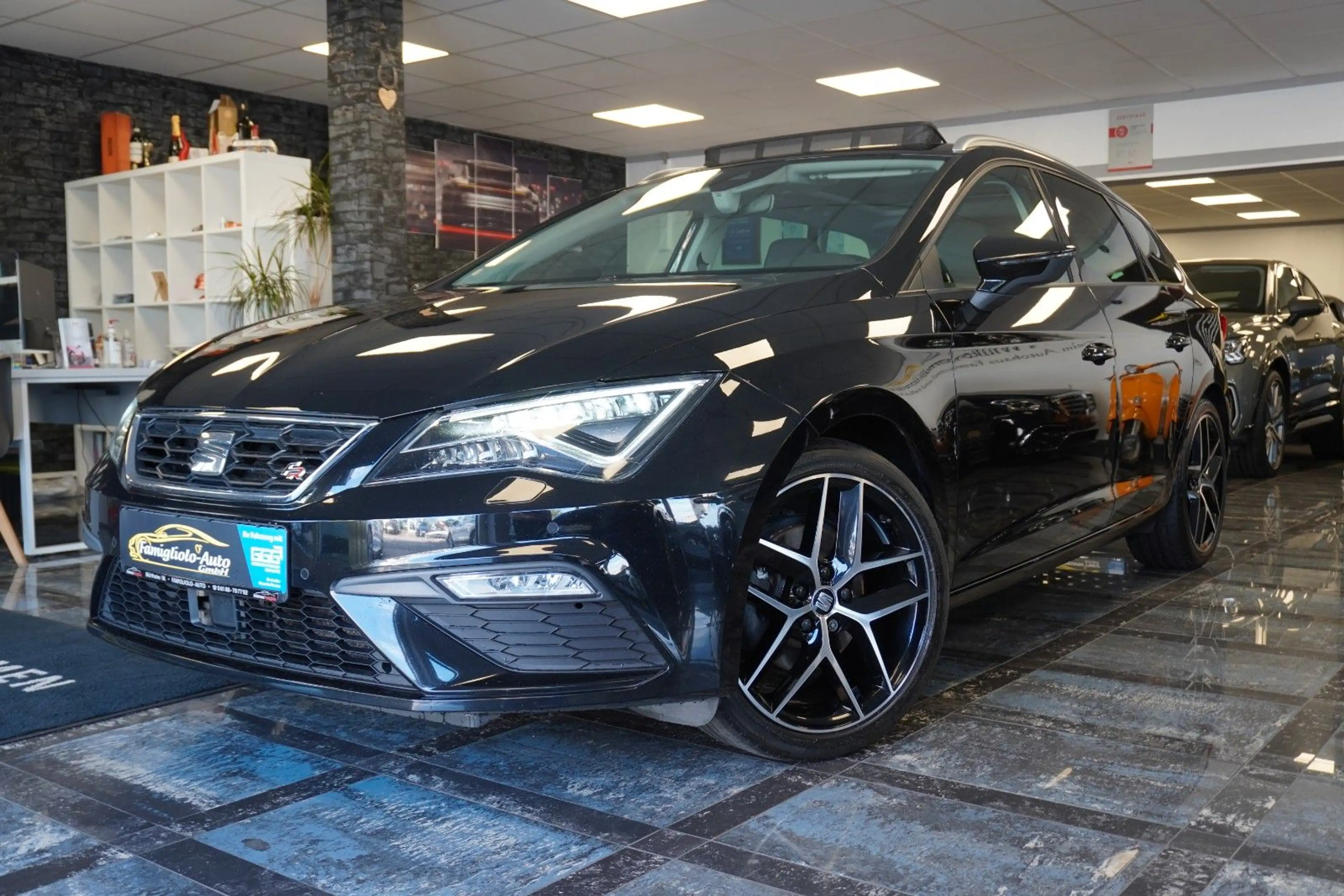 SEAT Leon ST FR Black Matt Edition/Panorama/Navi/1.Ha