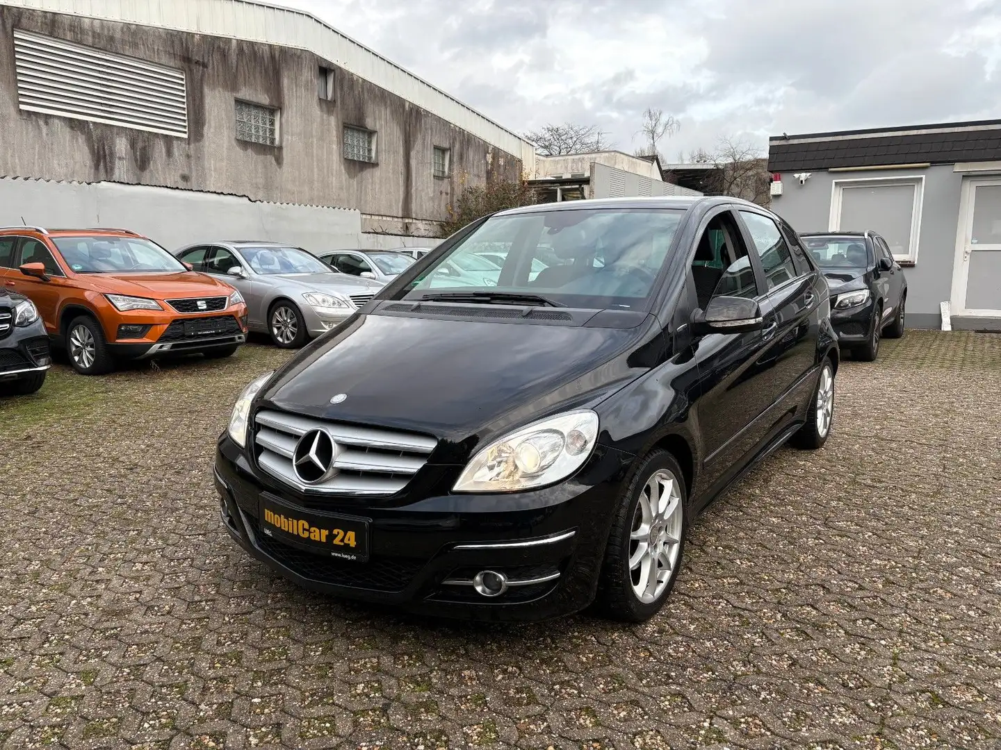 Mercedes-Benz B 160 B B 160 KLIMA 17" ALU SPORT-PAKET FACELIFT Schwarz - 1