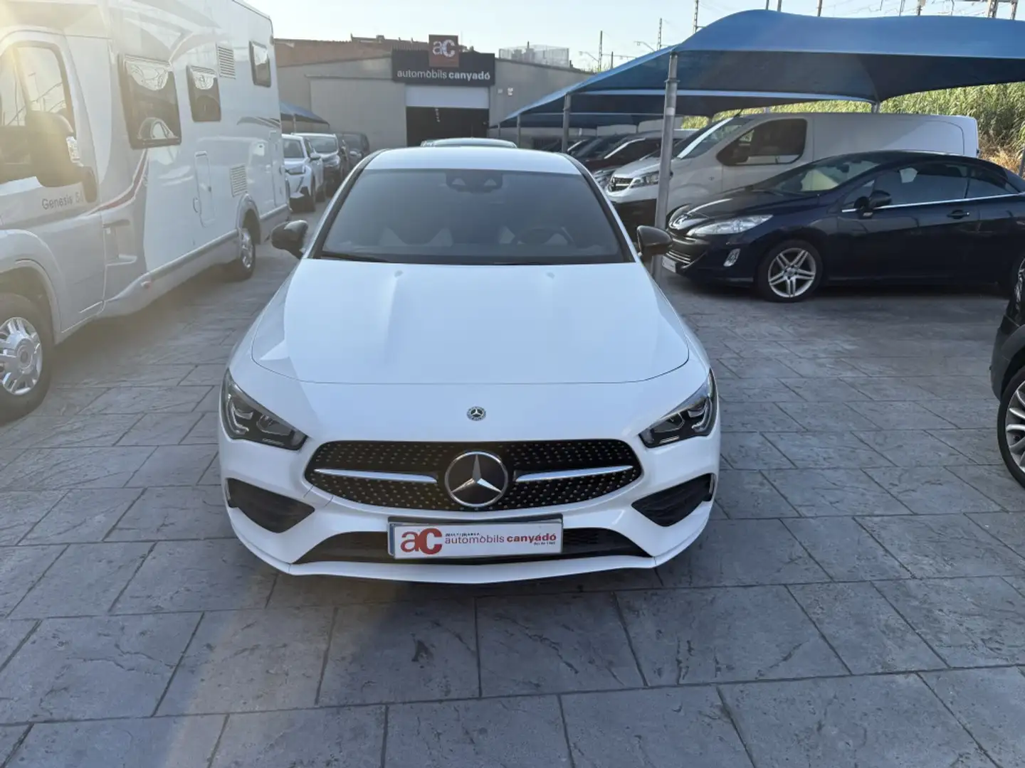 Mercedes-Benz CLA 200 200d Blanco - 1