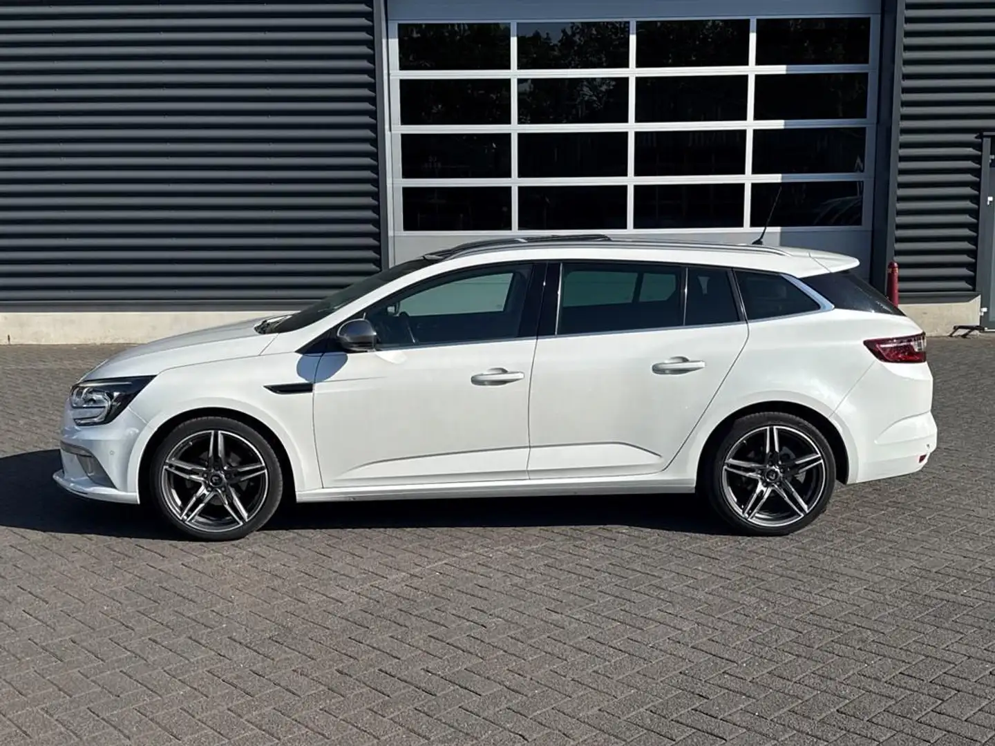 Renault Megane Estate 1.5 dCi GT-Line bose, panoramadak, camera, Wit - 2
