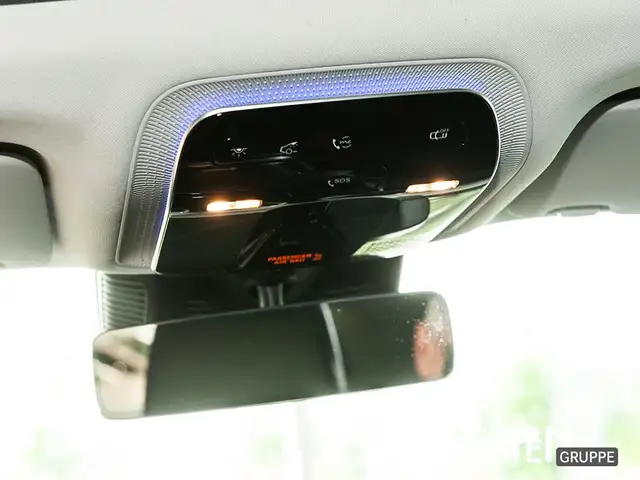 Mercedes-Benz GLC view 11
