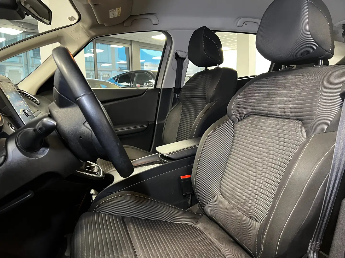 Renault Grand Scenic dCi 8V 110 CV EDC Intens 7 POSTI / 20" Grigio - 2
