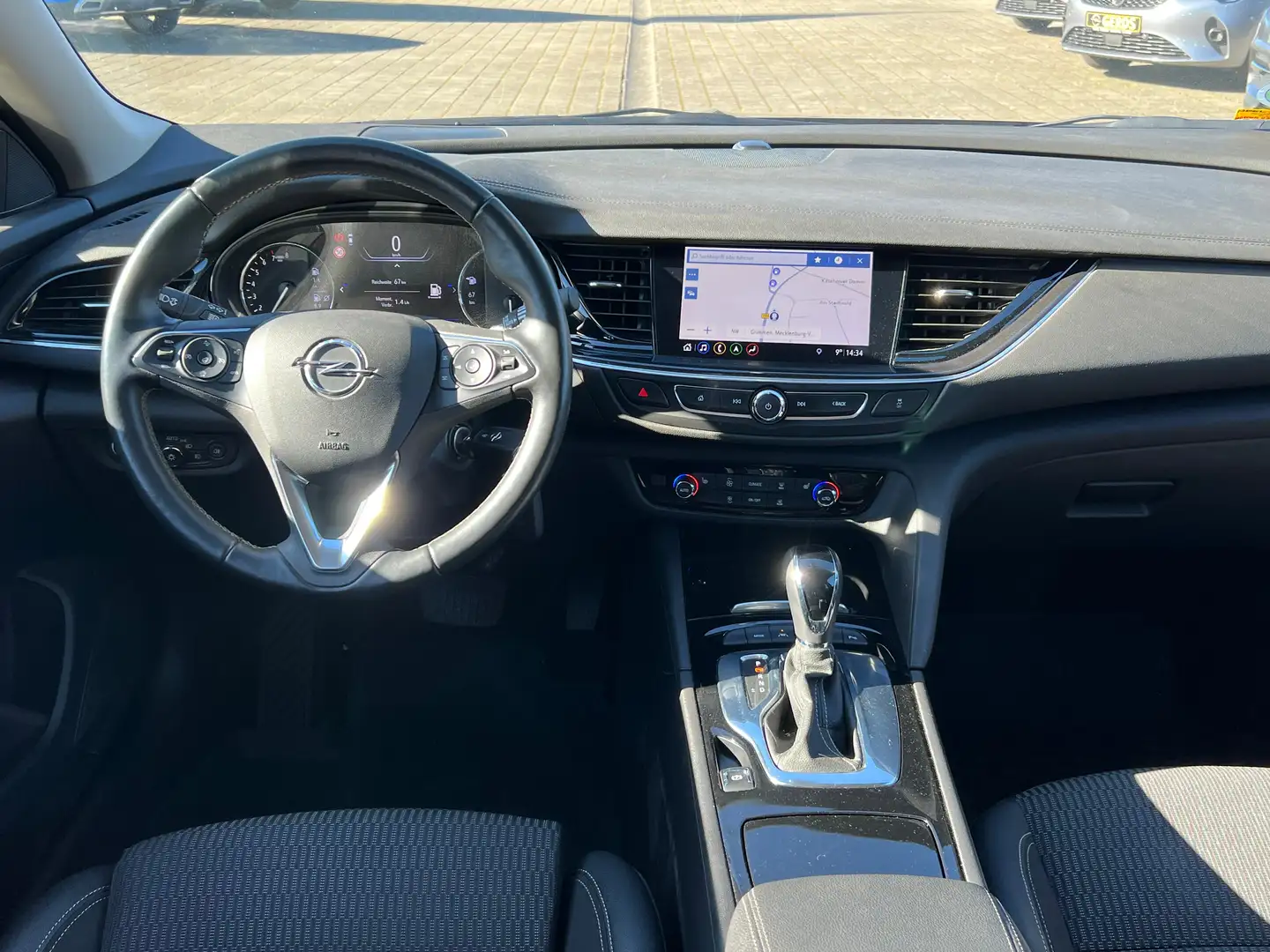 Opel Insignia Elegance Automatik Black - 2