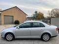 Volkswagen Jetta 1.6 CR TDi Comfortline DPF*GPS*AIRCO*1ER PROP* Grau - thumbnail 3