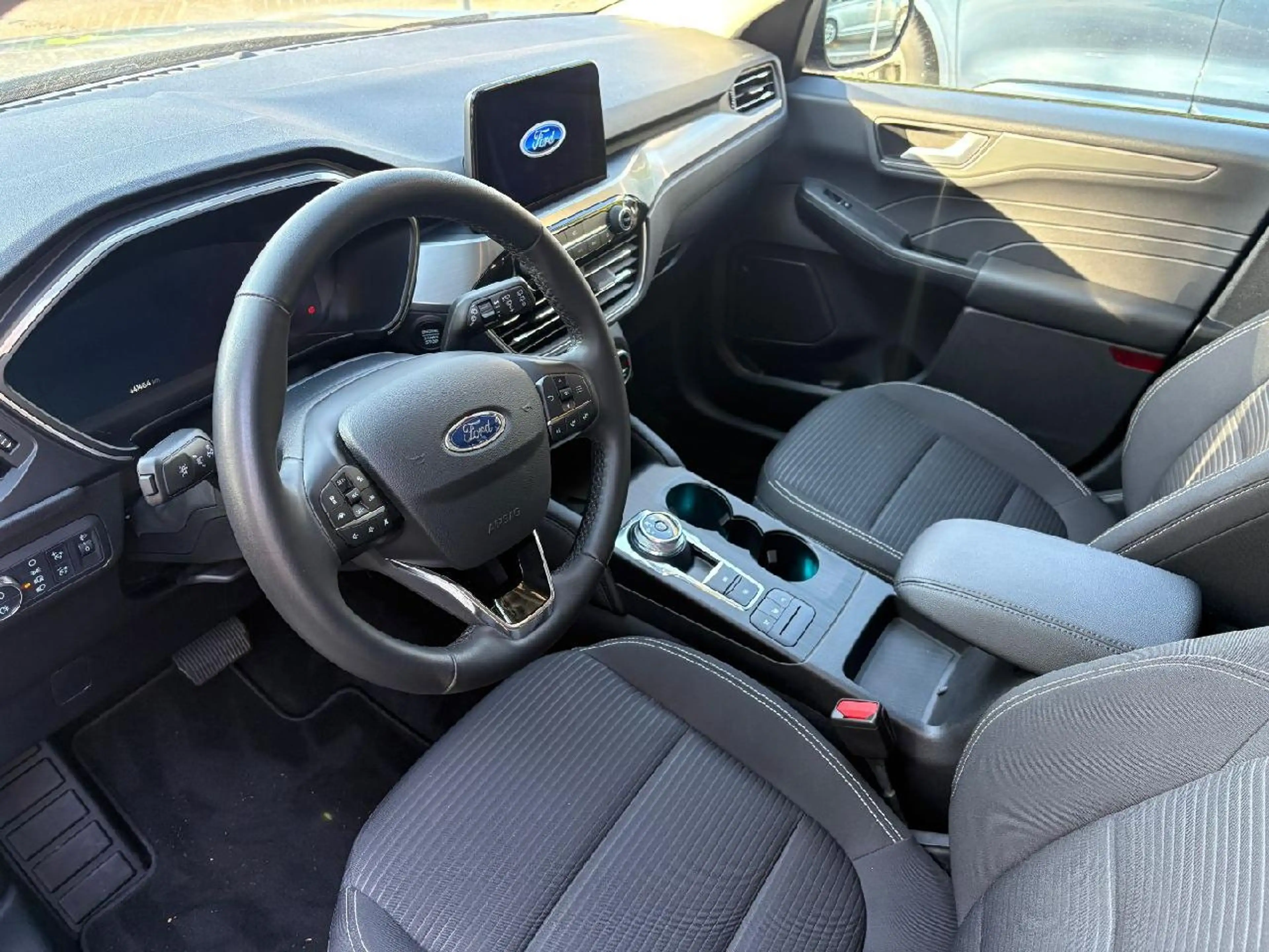 Ford Kuga Hybrid Titanium — photo 7