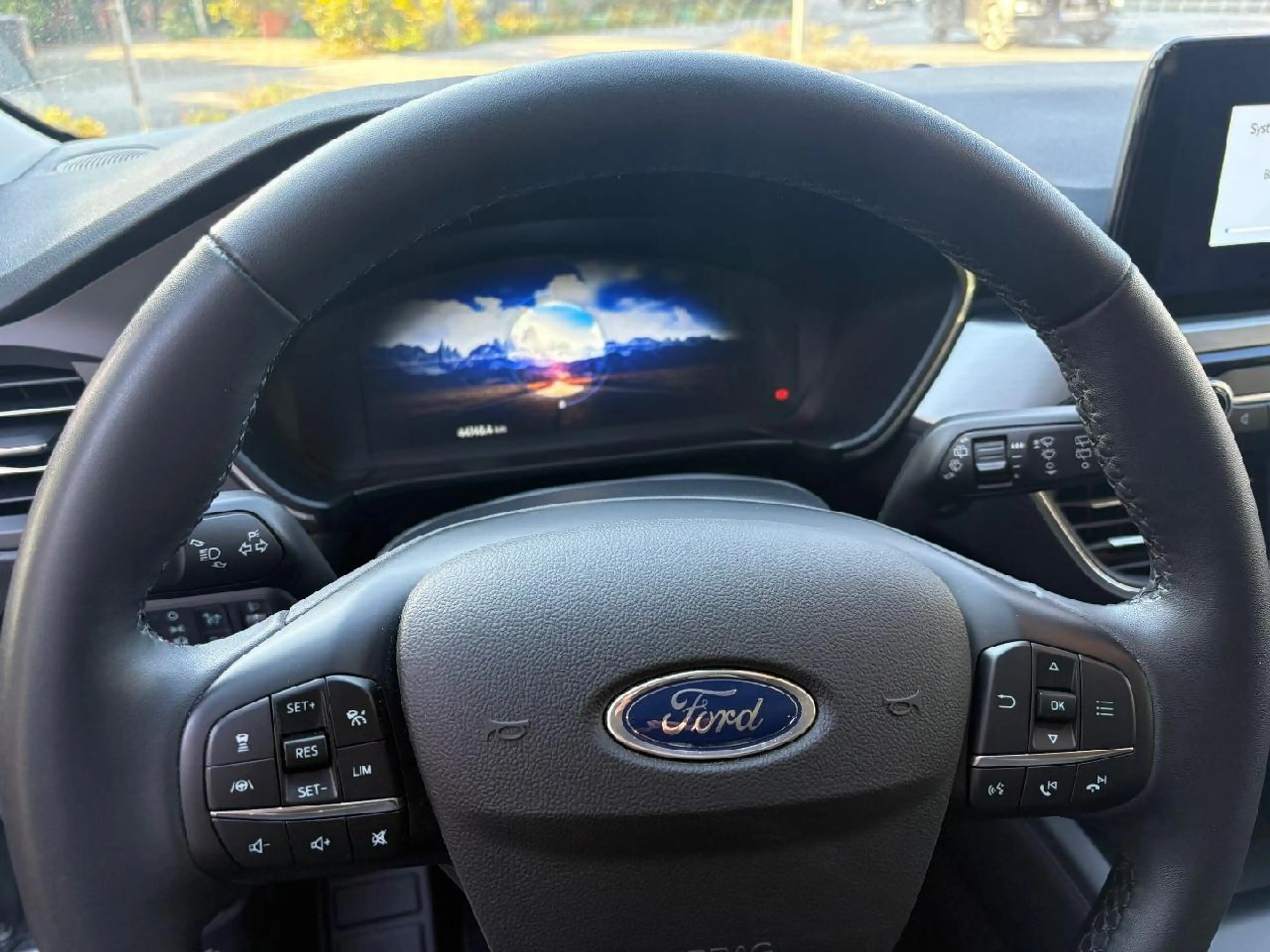 Ford Kuga Hybrid Titanium — photo 9