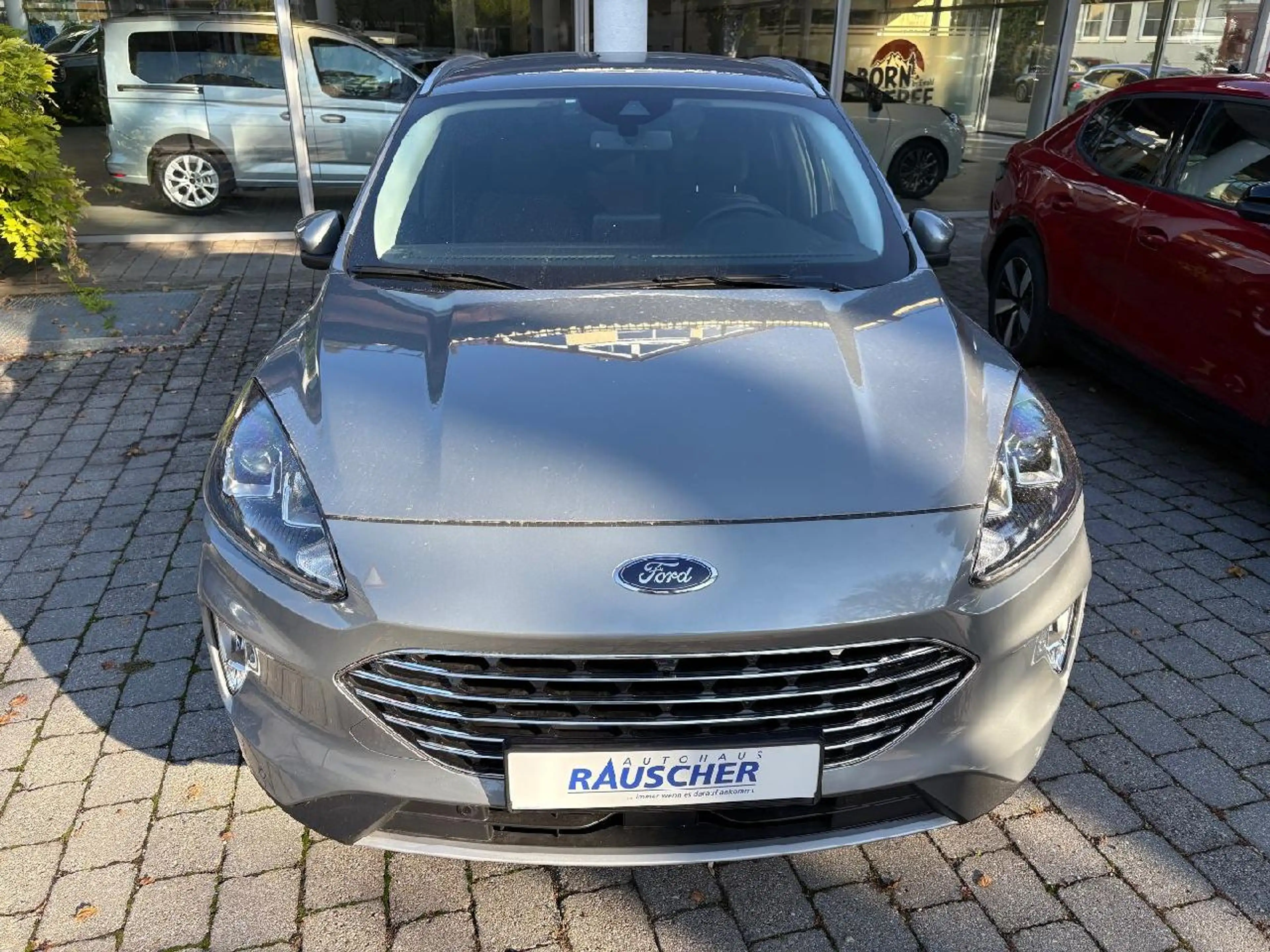 Ford Kuga Hybrid Titanium — photo 5