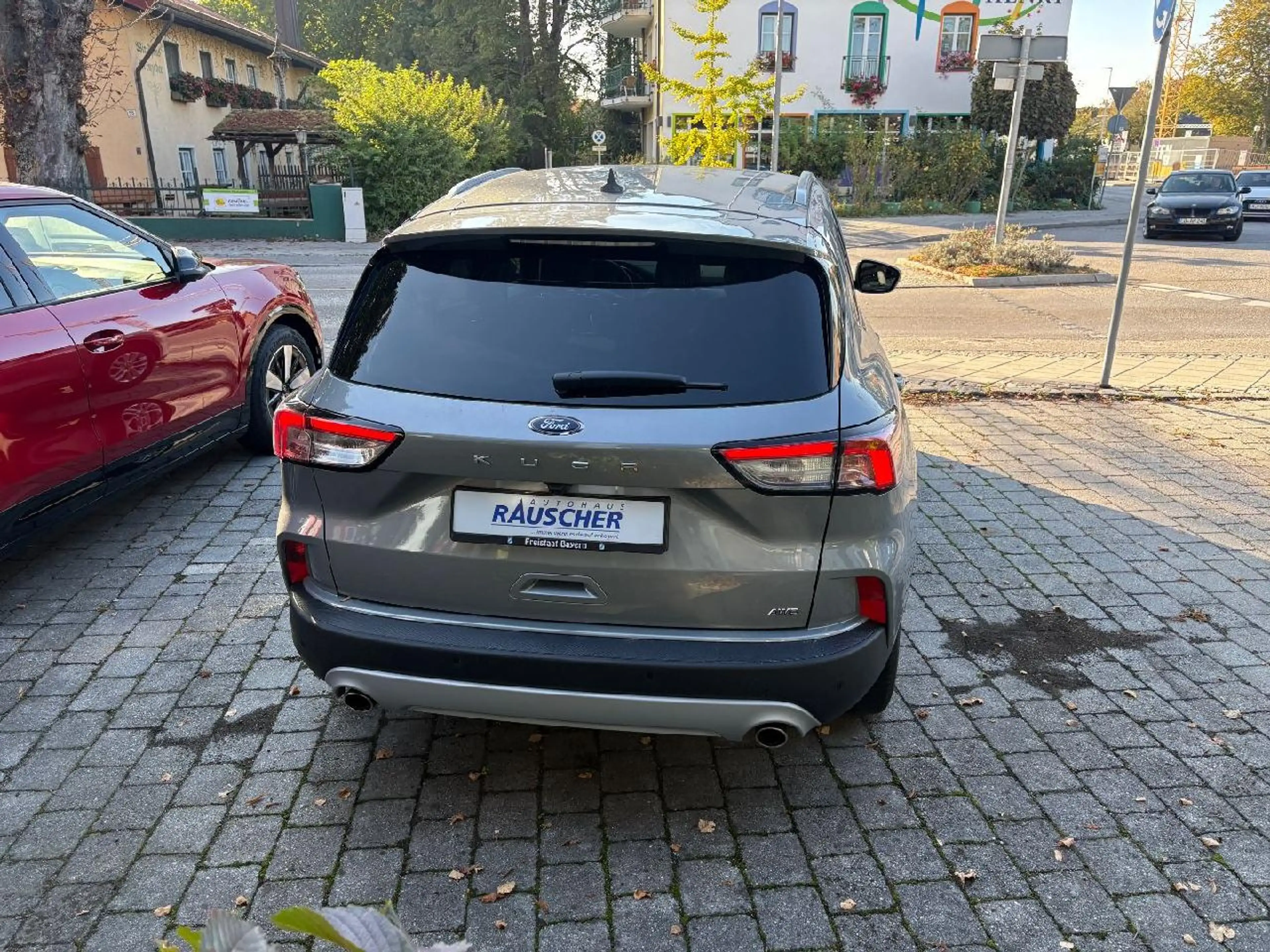 Ford Kuga Hybrid Titanium — photo 4