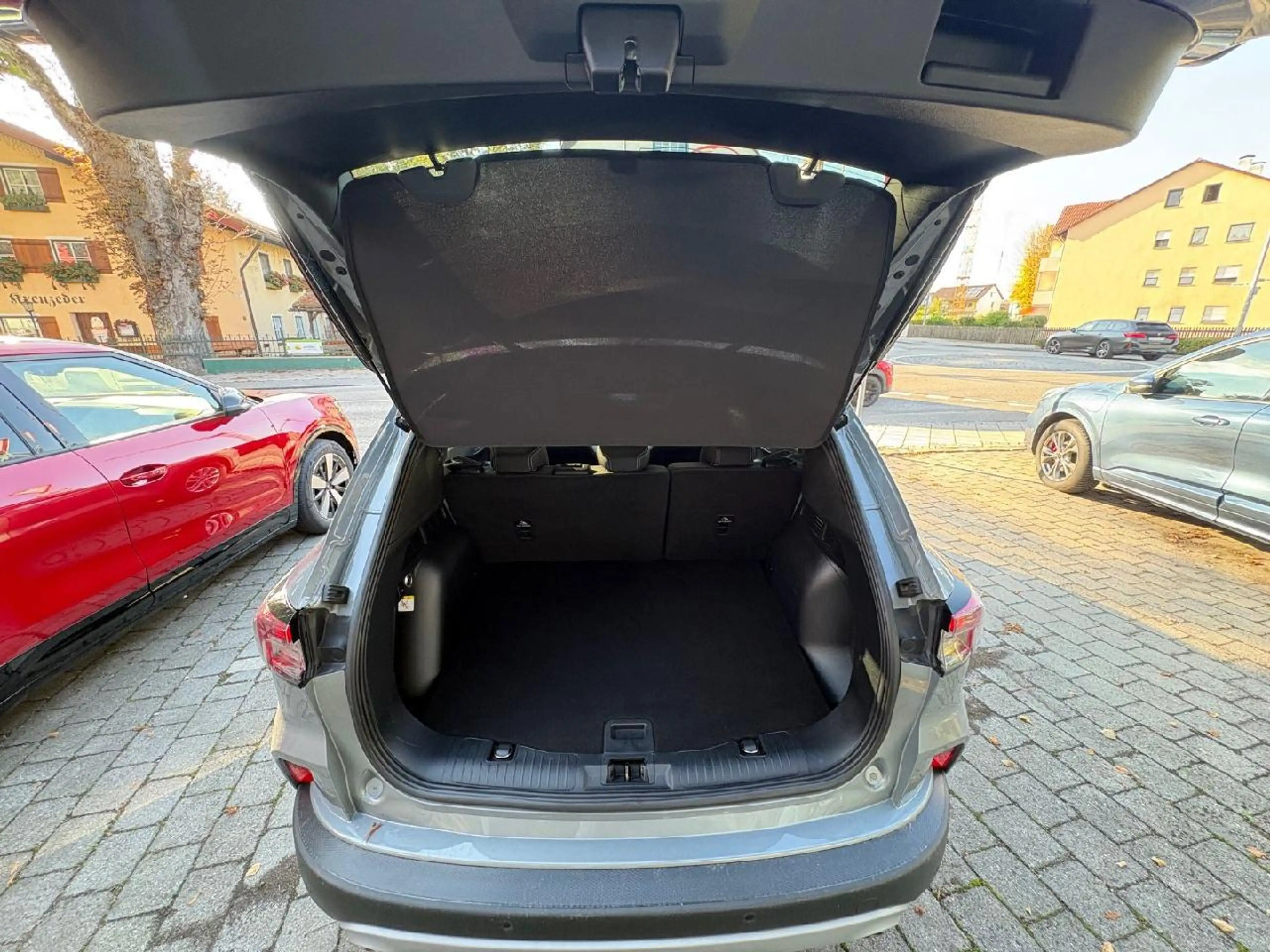Ford Kuga Hybrid Titanium — photo 13