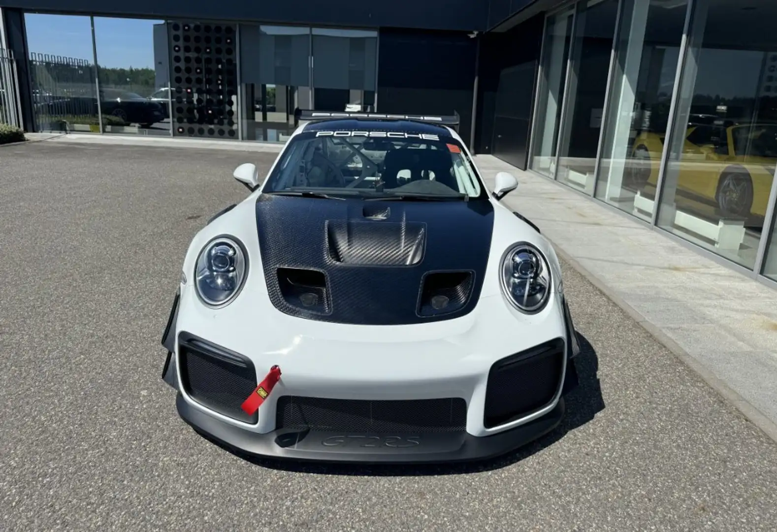 Porsche 911 GT2 RS Clubsport 700 ch - n°10 of 200 Bílá - 2