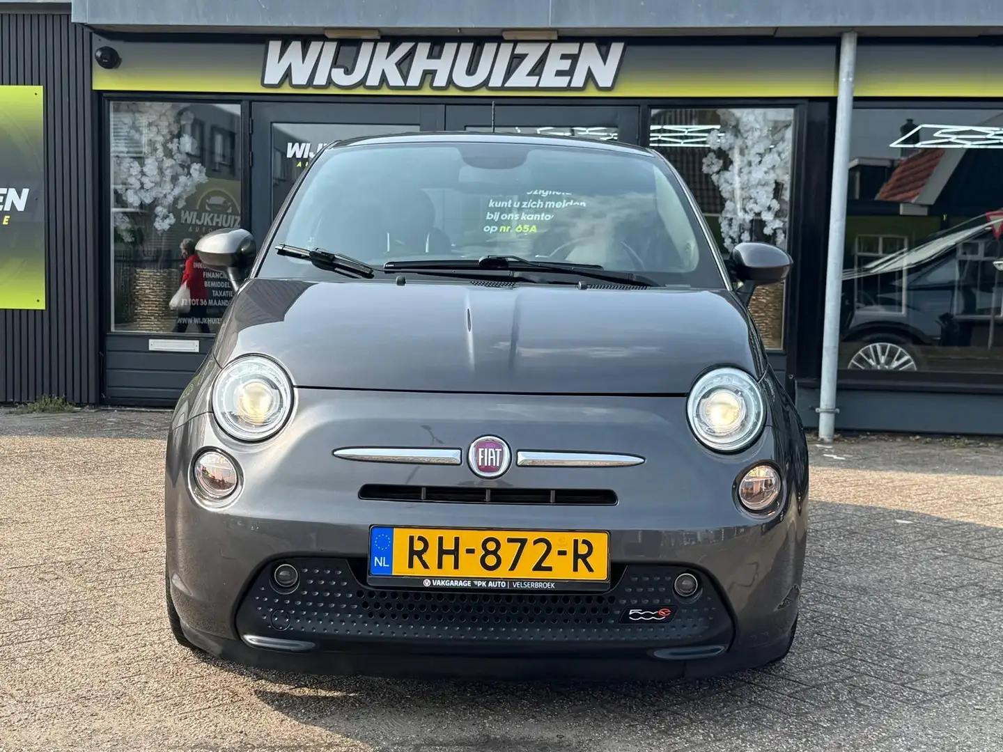 Fiat 500e 24kwh met Leder !!! Climate !!! Cruise !!! Nette a Grijs - 2