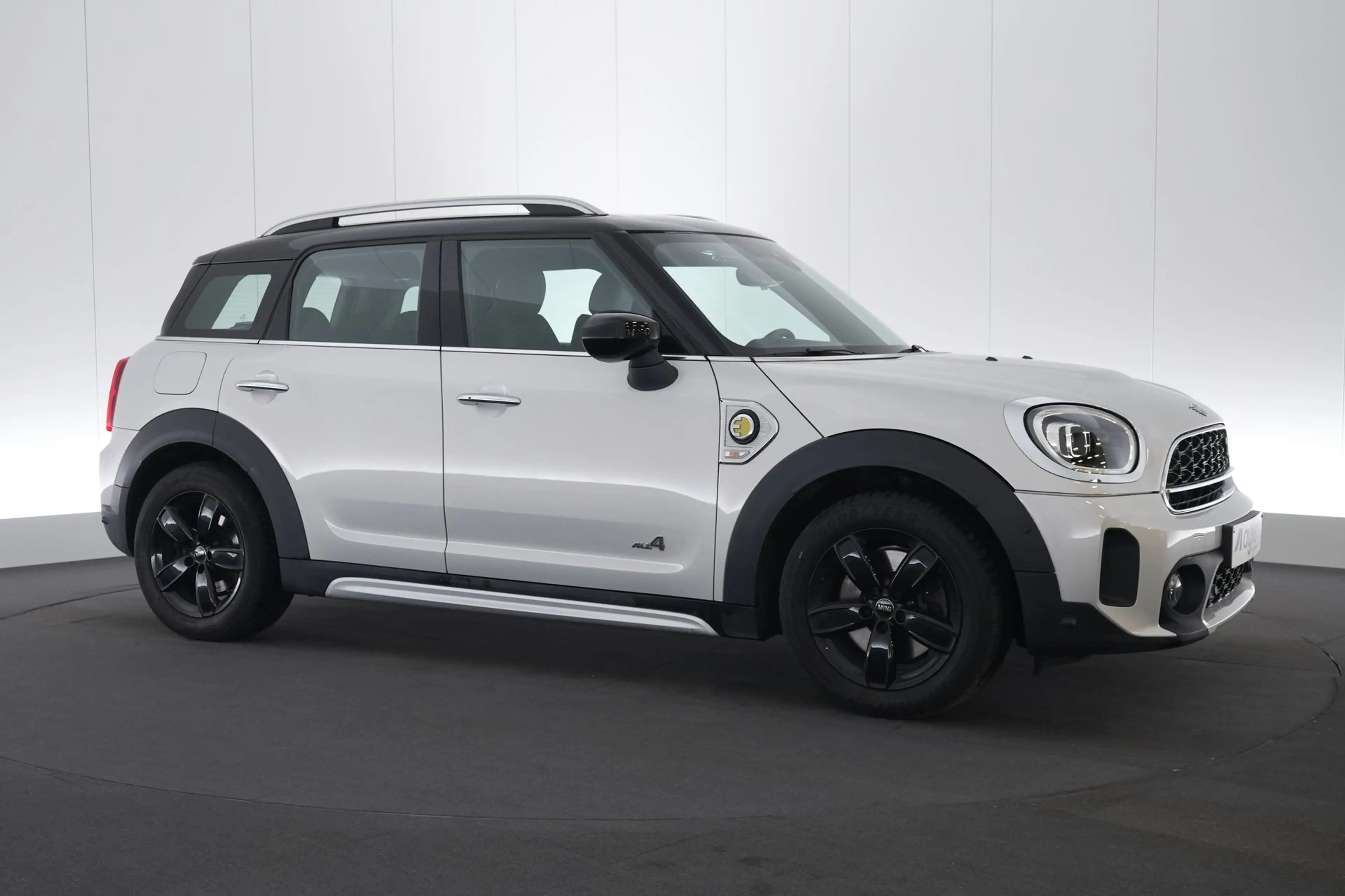 MINI Cooper S Countryman 1.5 PHEV ALL4 Business Ed. LEDER/CUIR LED GPS PDC — photo 4