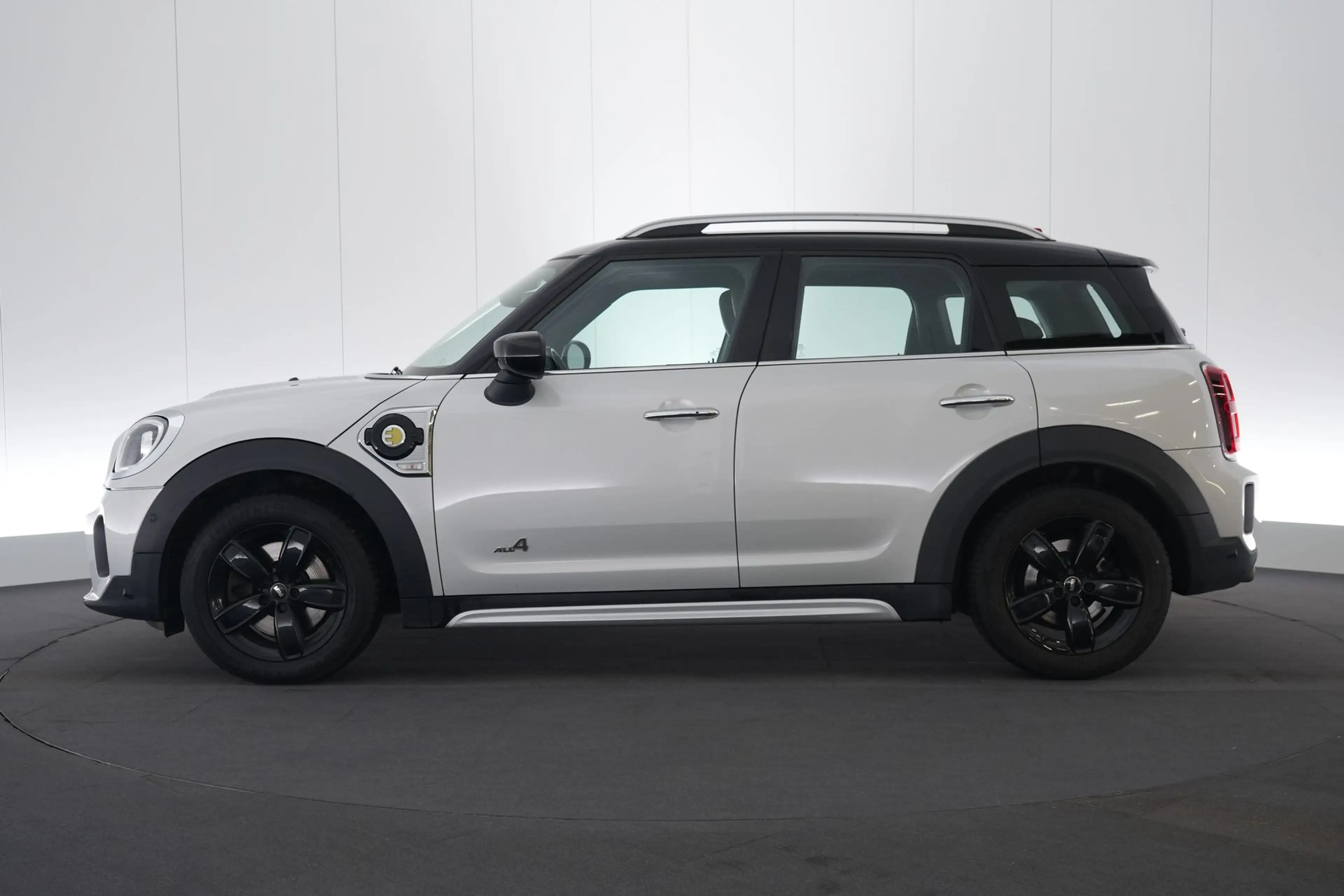 MINI Cooper S Countryman 1.5 PHEV ALL4 Business Ed. LEDER/CUIR LED GPS PDC — photo 11
