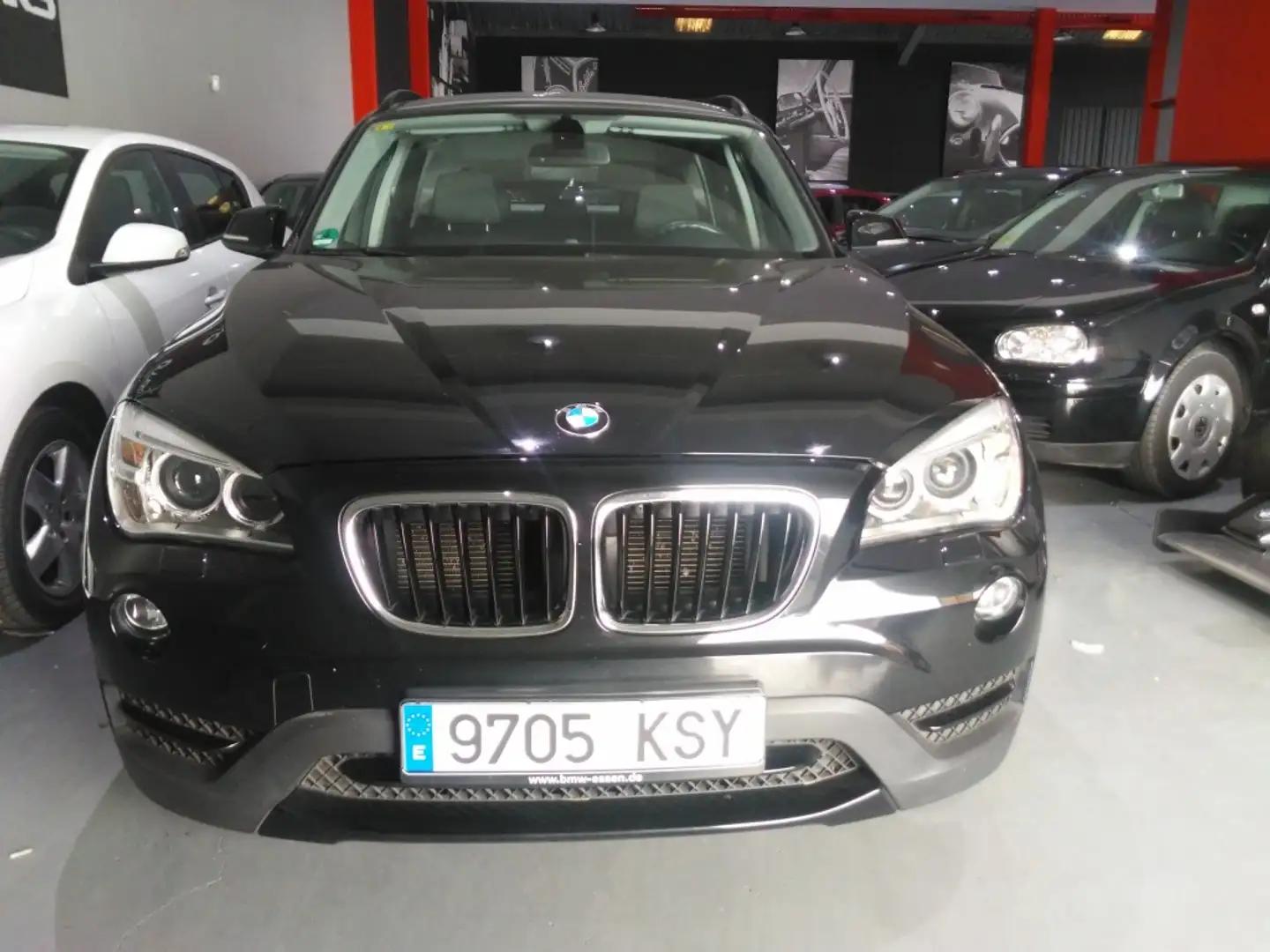 BMW X1 sDrive 20d Noir - 1