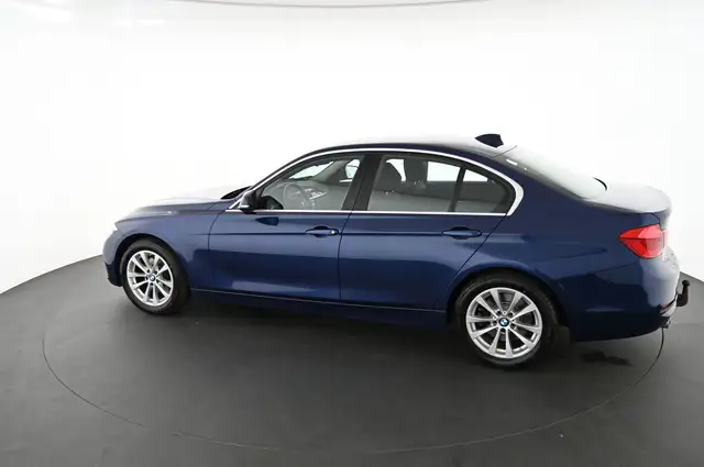 BMW 3 Series view 7