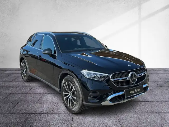 Mercedes-Benz GLC 200 d 4MATIC Avantgarde LED DISTR AHV LRHZG Ansicht 5