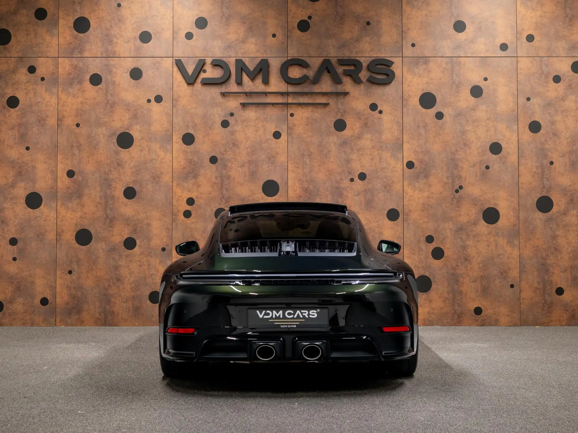 포르쉐 911 Carrera 4 GTS Coupe 2026 블랙 사진 4