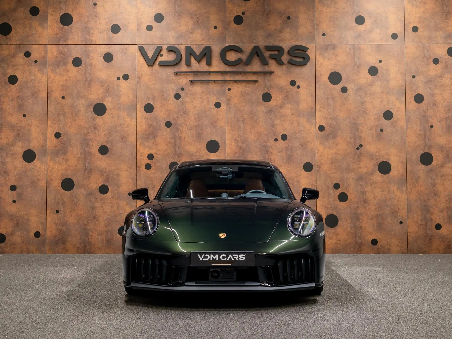 포르쉐 911 Carrera 4 GTS Coupe 2026 블랙 사진 8