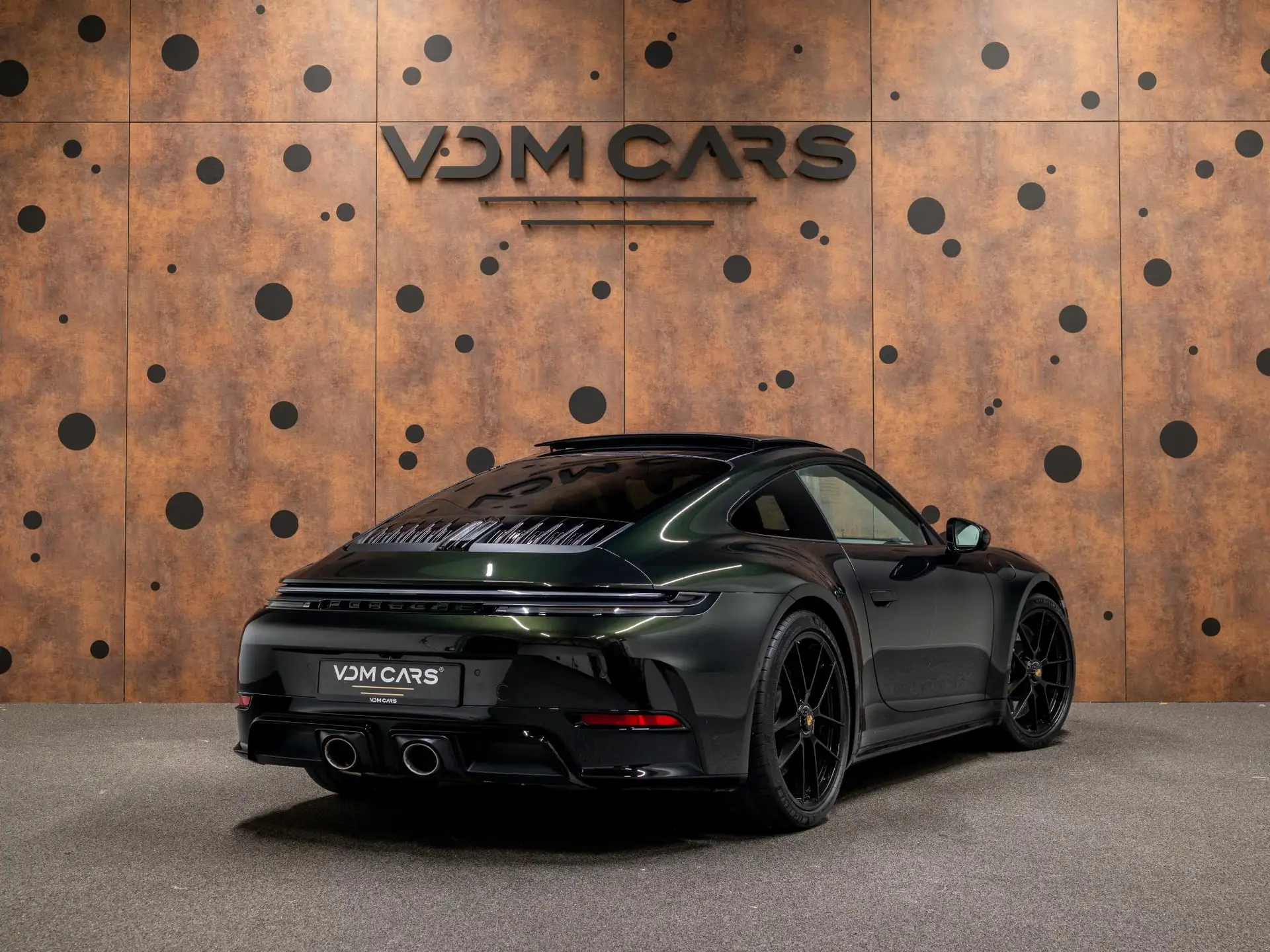 포르쉐 911 Carrera 4 GTS Coupe 2026 블랙 사진 5