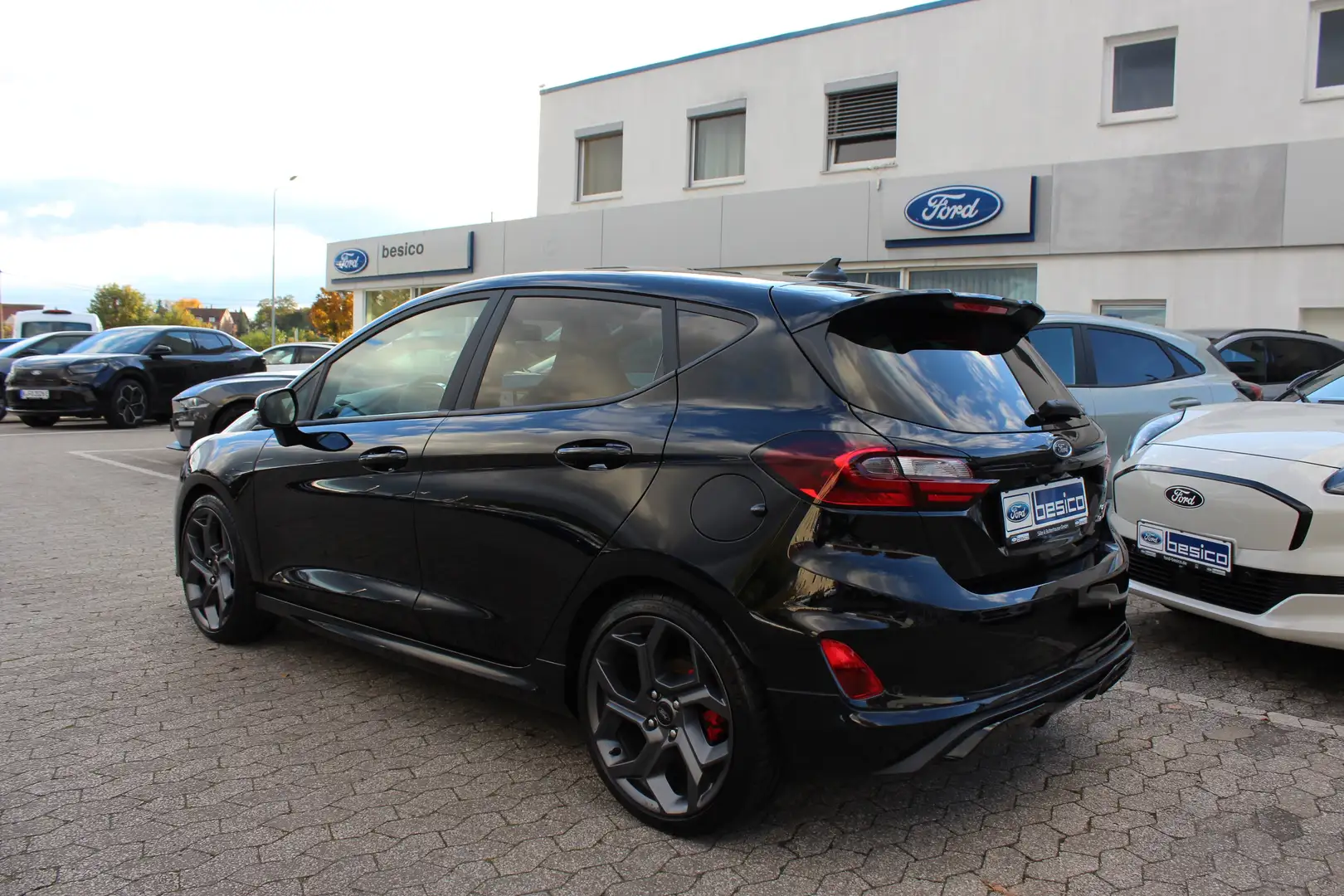 Ford Fiesta ST X 1,5EcoBoost*Navi*B&O*LED*Kamera*PDC*Winter P* Schwarz - 2