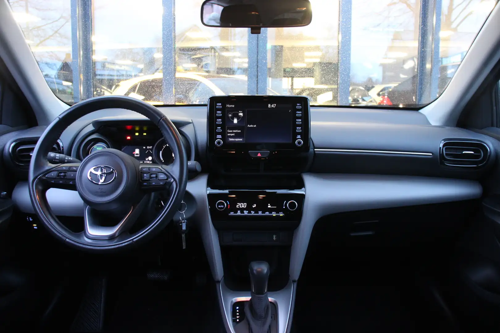 Toyota Yaris Cross 1.5 Hybrid Dynamic Grau - 2