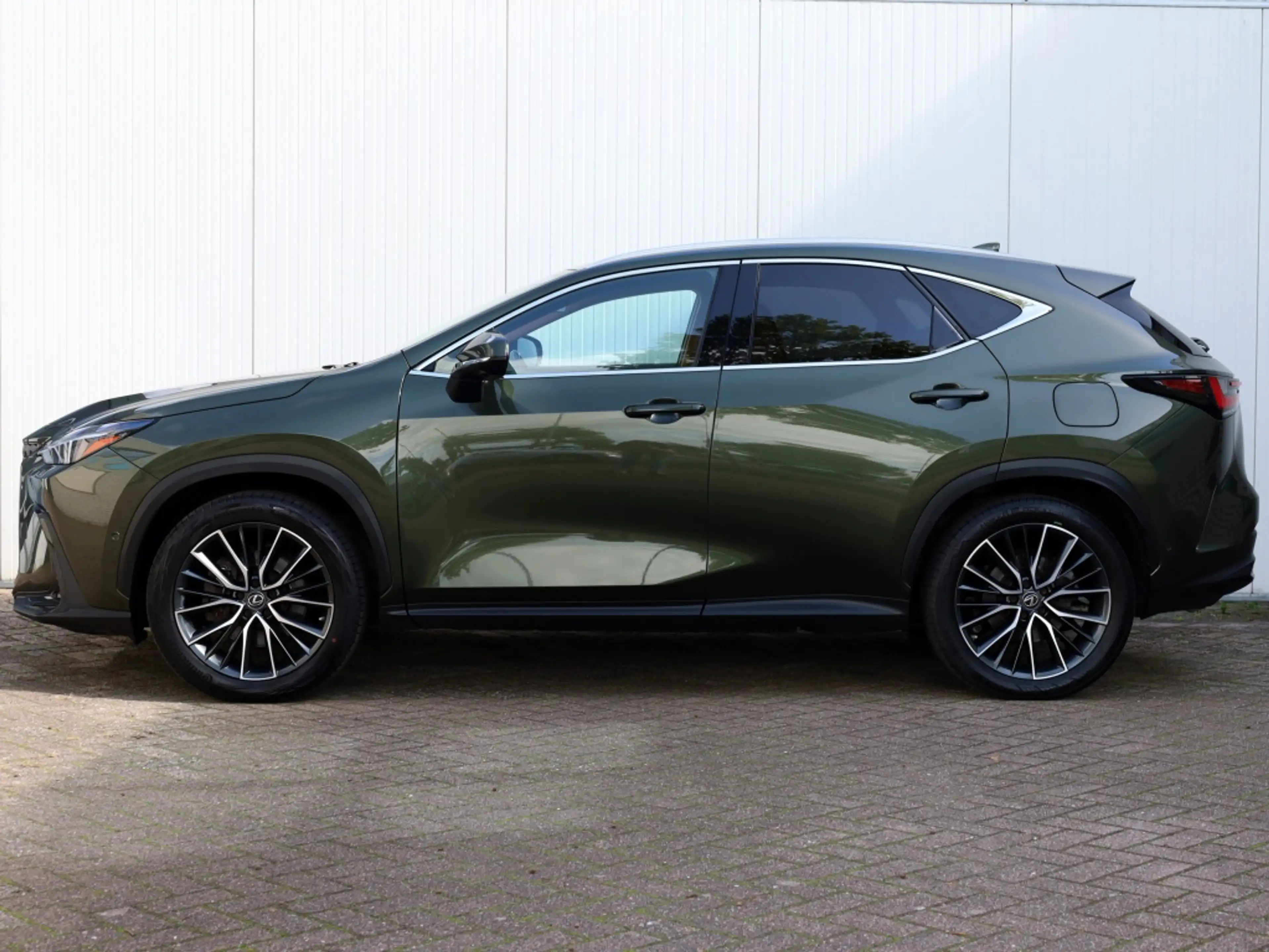 Lexus NX 450h+ AWD Executive Line | President Pack | Park-Assist — photo 5