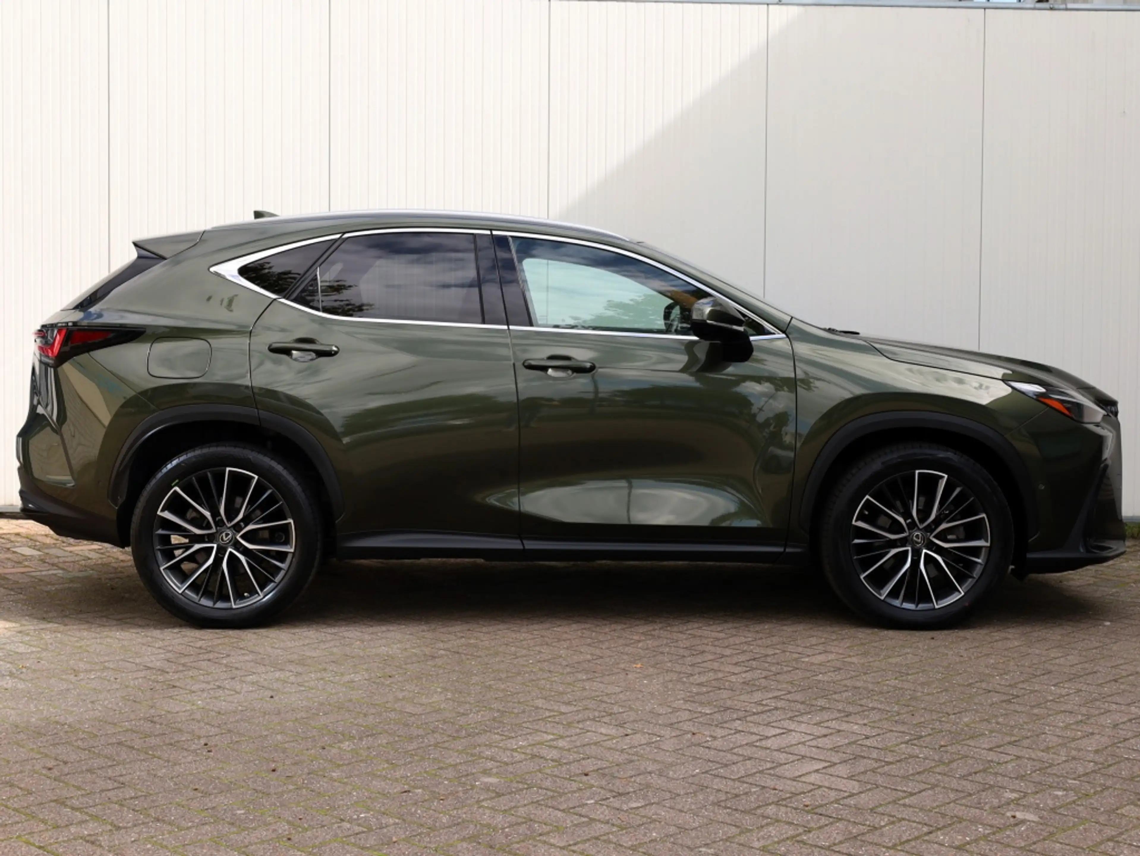 Lexus NX 450h+ AWD Executive Line | President Pack | Park-Assist — photo 6