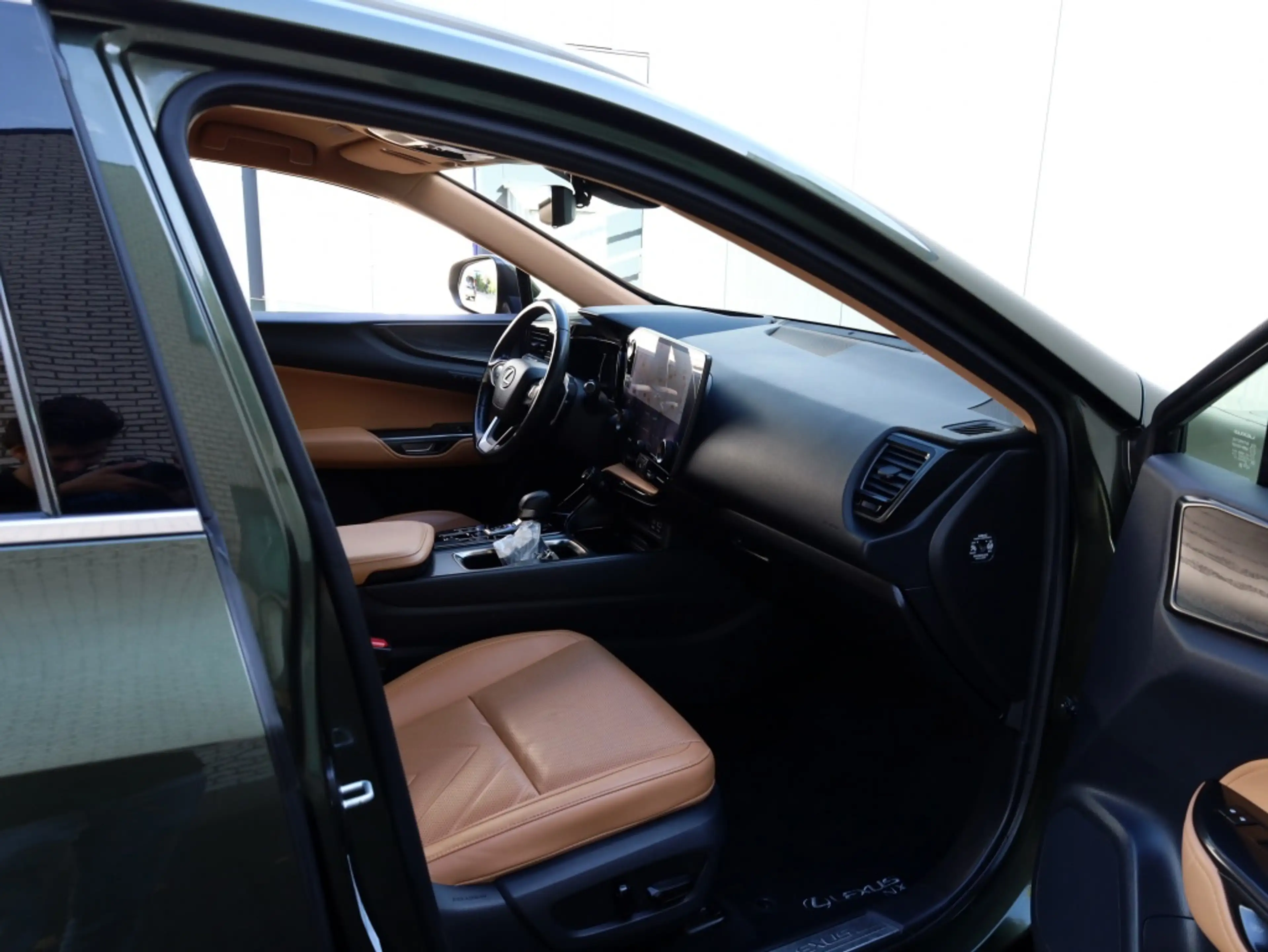 Lexus NX 450h+ AWD Executive Line | President Pack | Park-Assist — photo 13