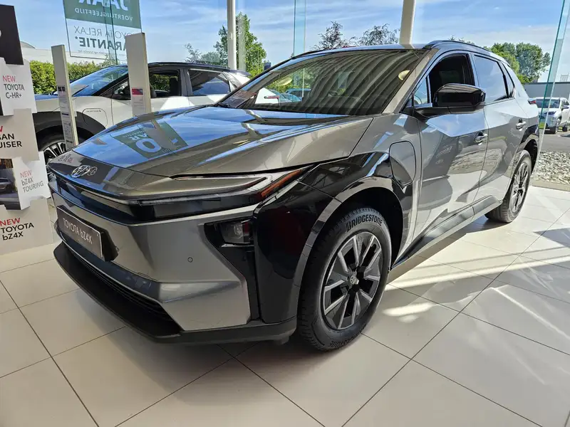 TOYOTA Bz4x