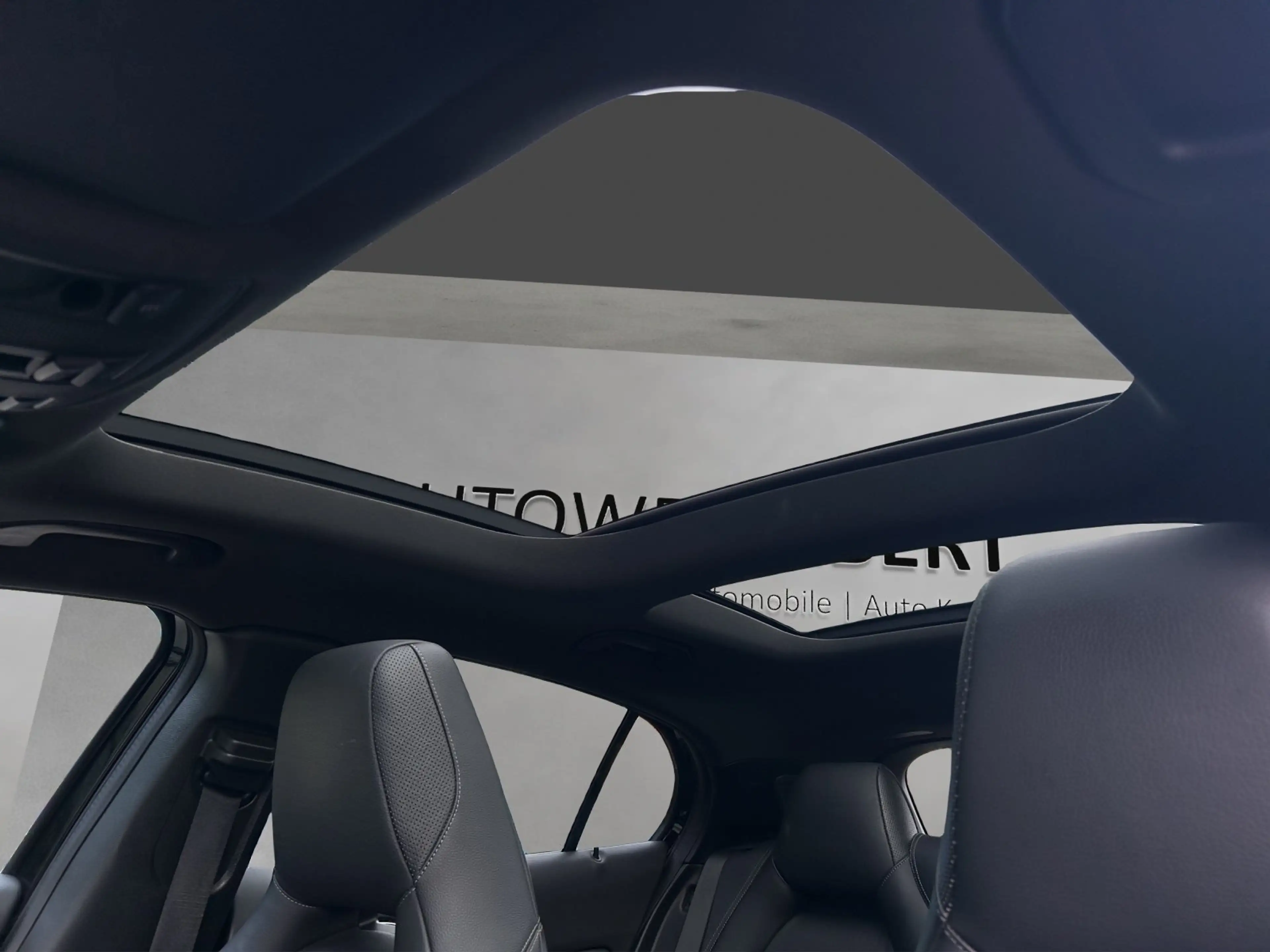 Mercedes-Benz GLA 45 AMG 4M AMG Driver´s PerfAGA RFK PANO H&K Night DISTR — photo 14