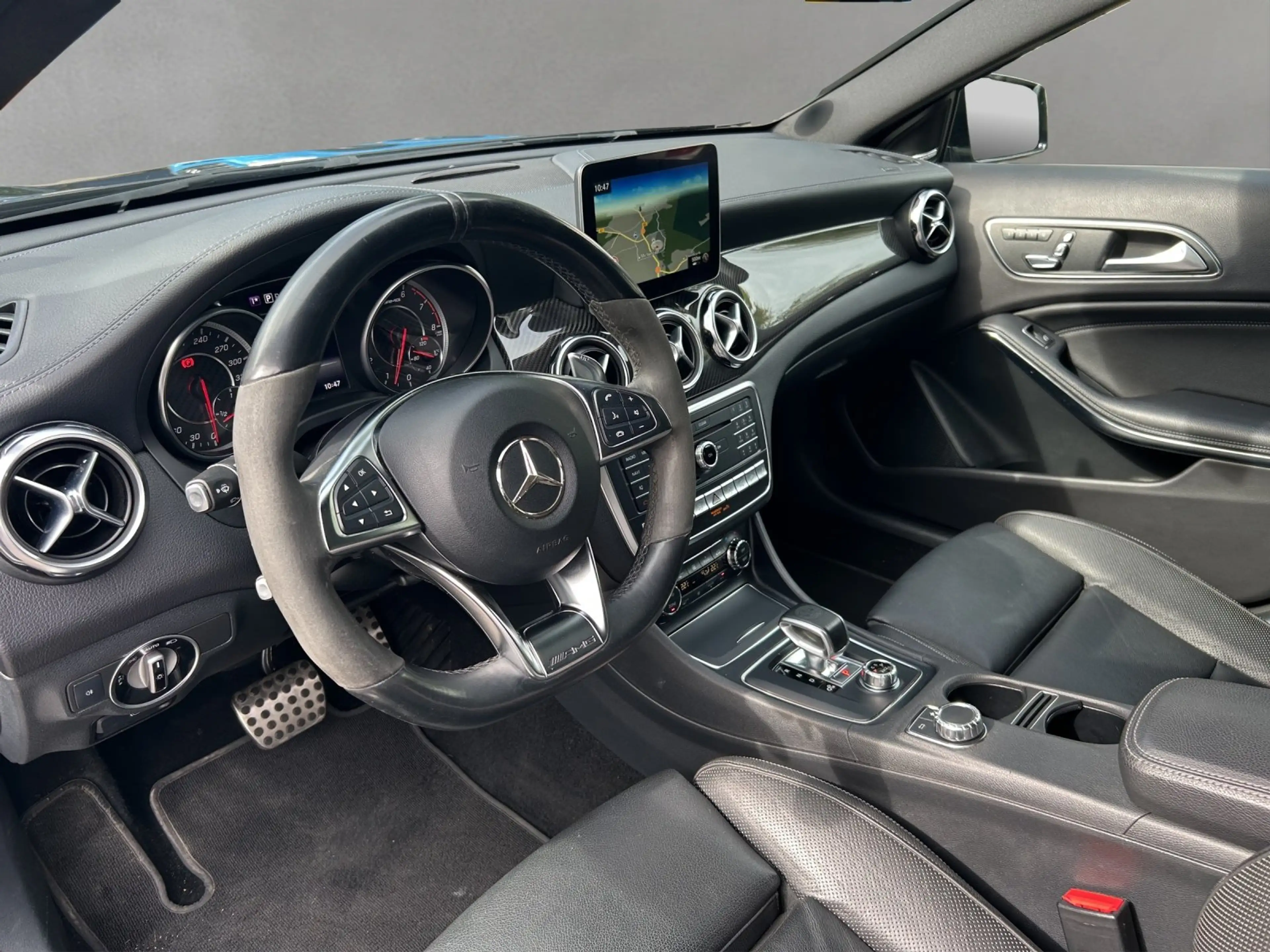 Mercedes-Benz GLA 45 AMG 4M AMG Driver´s PerfAGA RFK PANO H&K Night DISTR — photo 10