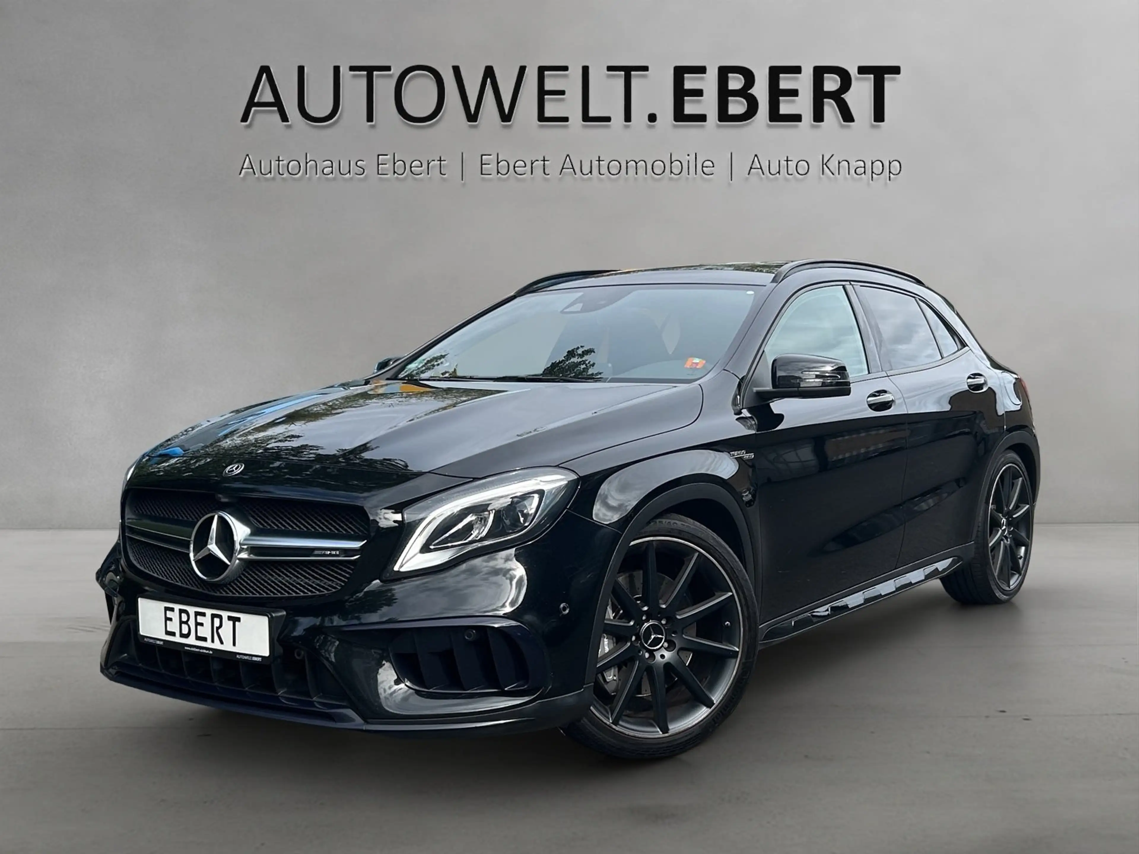 Mercedes-Benz GLA 45 AMG 4M AMG Driver´s PerfAGA RFK PANO H&K Night DISTR