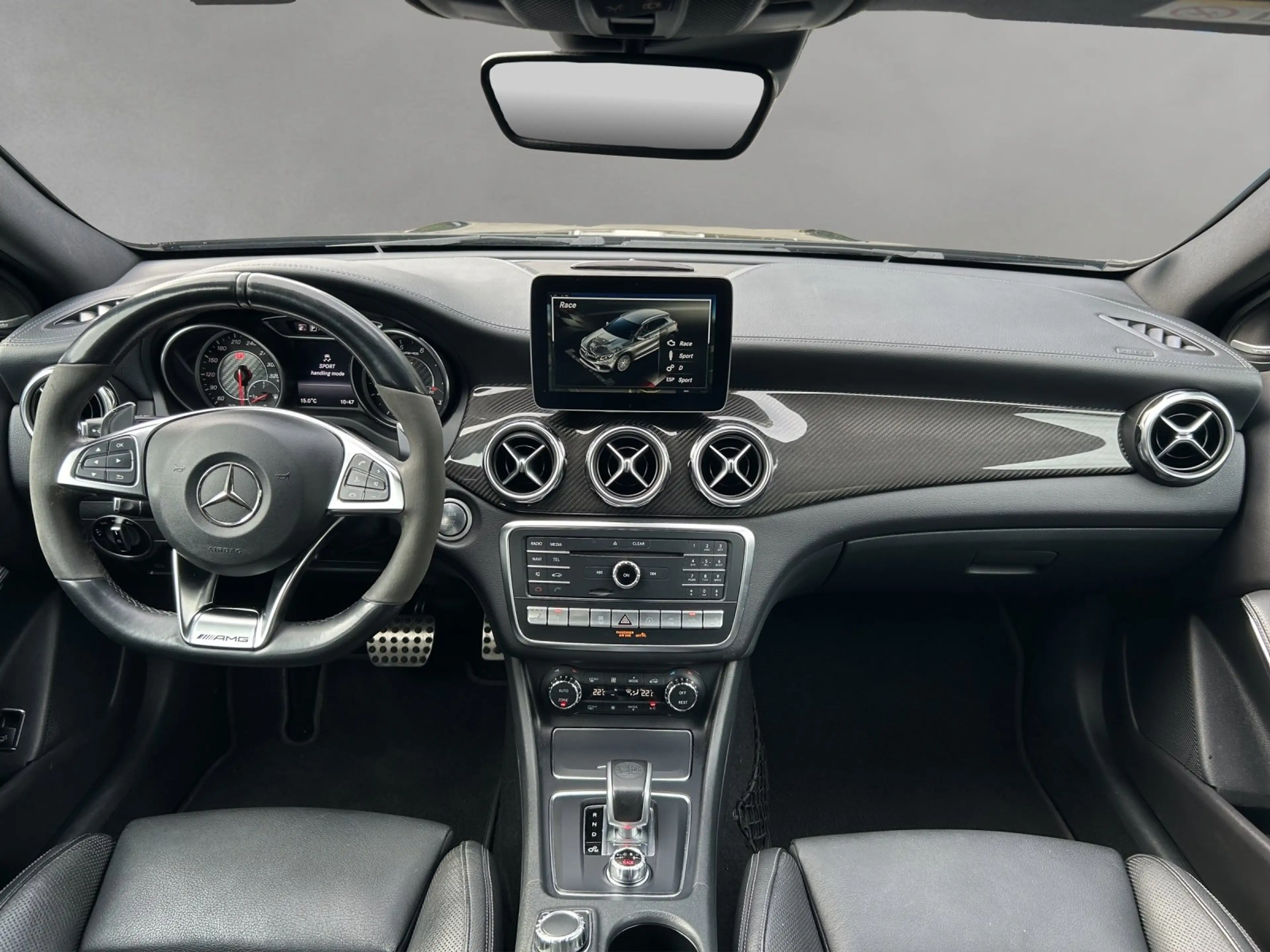 Mercedes-Benz GLA 45 AMG 4M AMG Driver´s PerfAGA RFK PANO H&K Night DISTR — photo 11