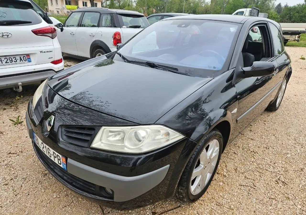 Renault Megane COUPE 1.6i 110 cv 12-2007 133000 KMS